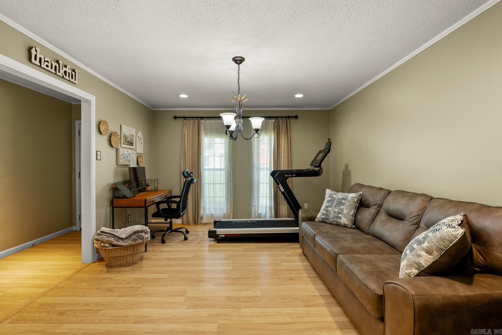 COUNTRY CLUB PARK - Residential