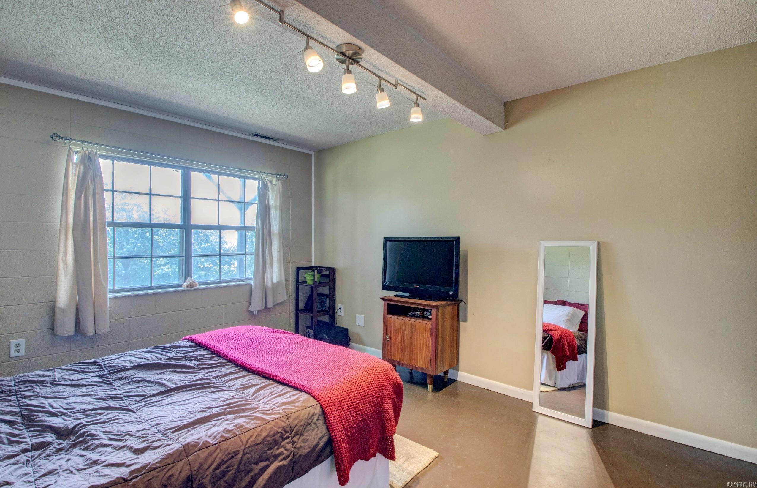 ROBBINS - Residential