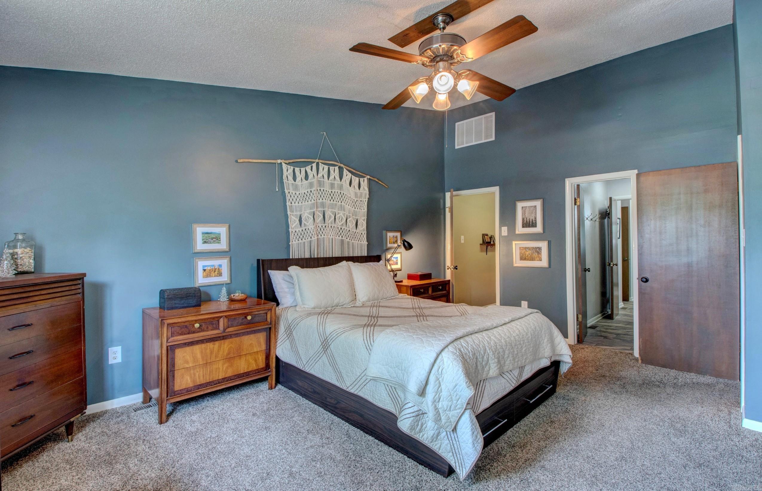 ROBBINS - Residential