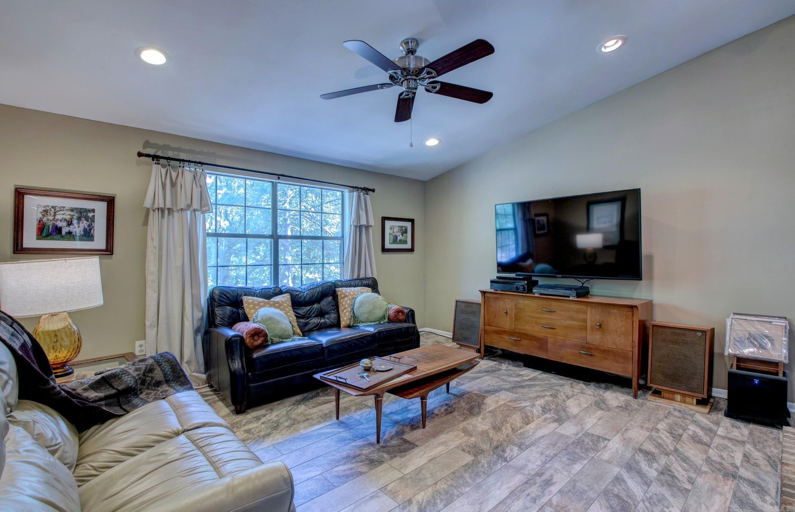 ROBBINS - Residential