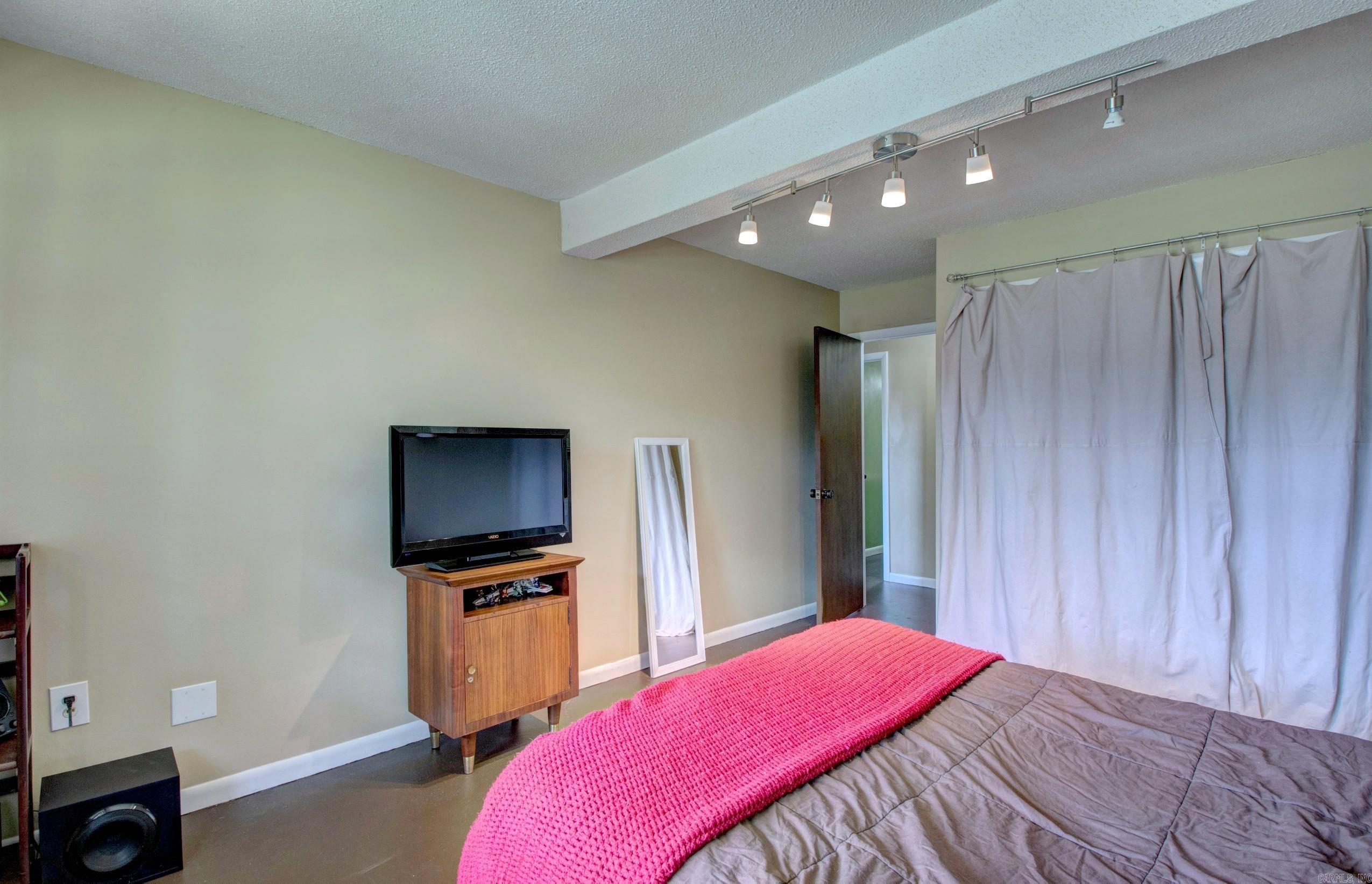 ROBBINS - Residential