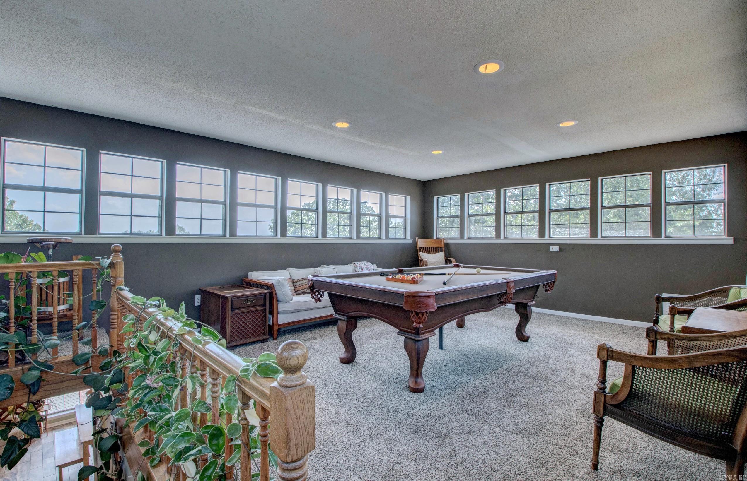 ROBBINS - Residential