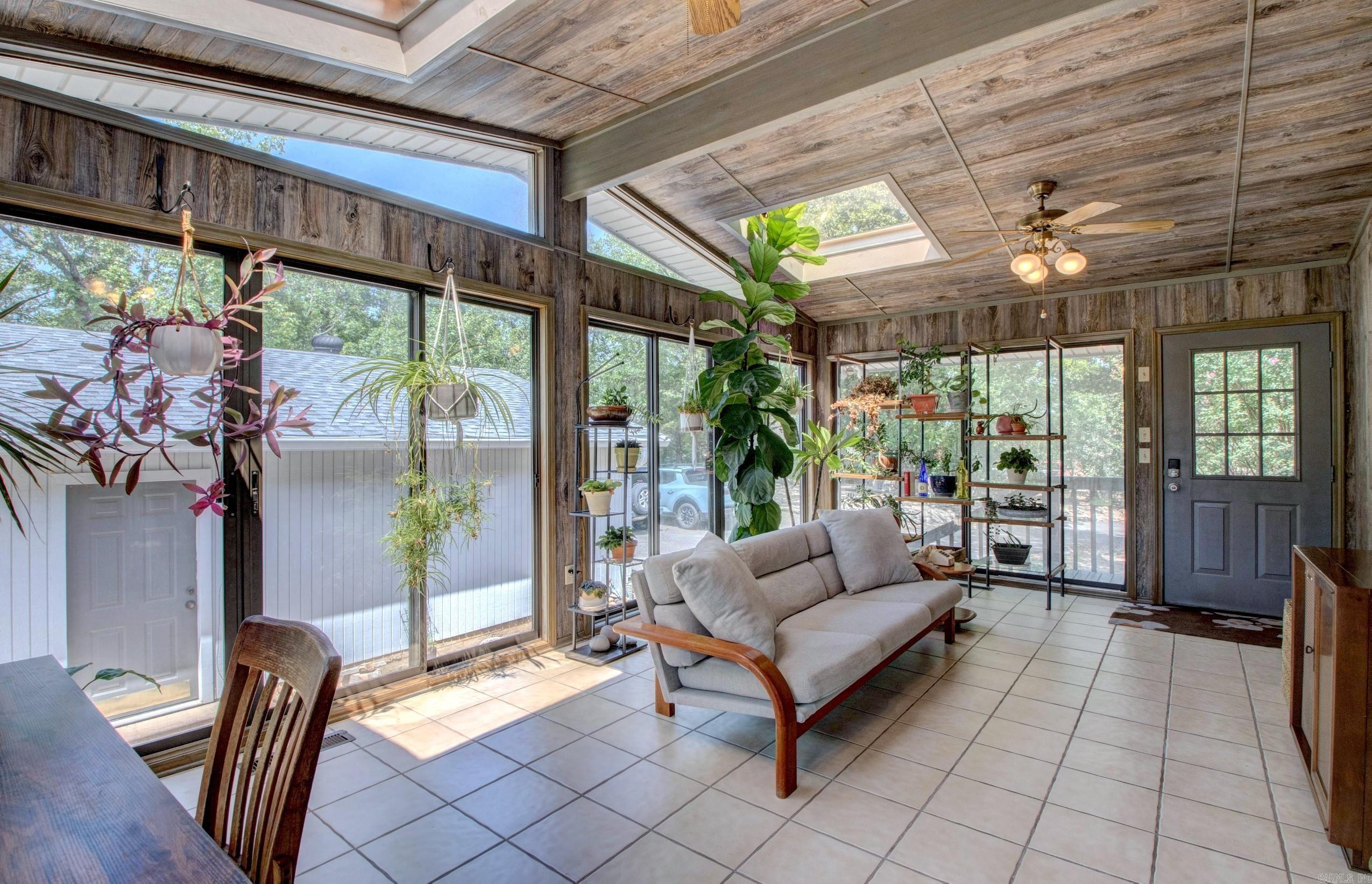 ROBBINS - Residential