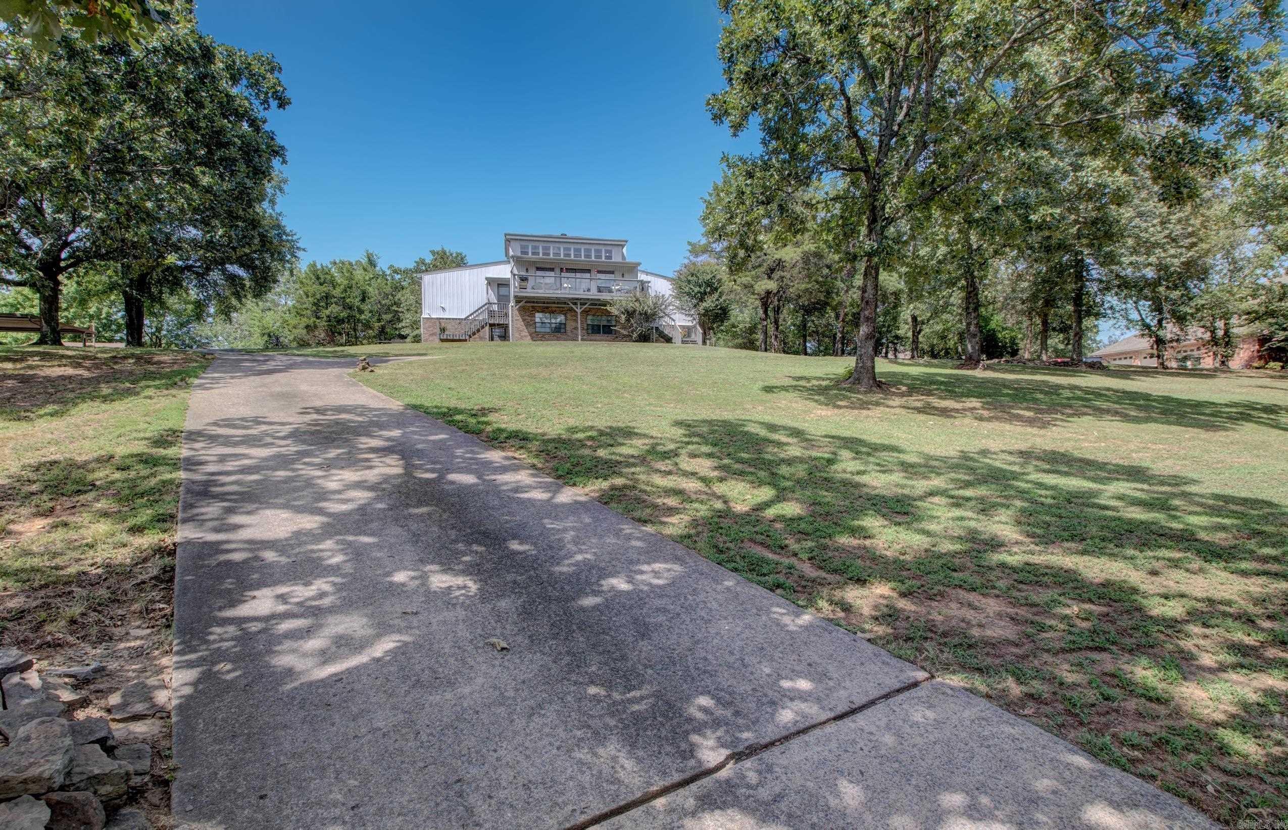 ROBBINS - Residential