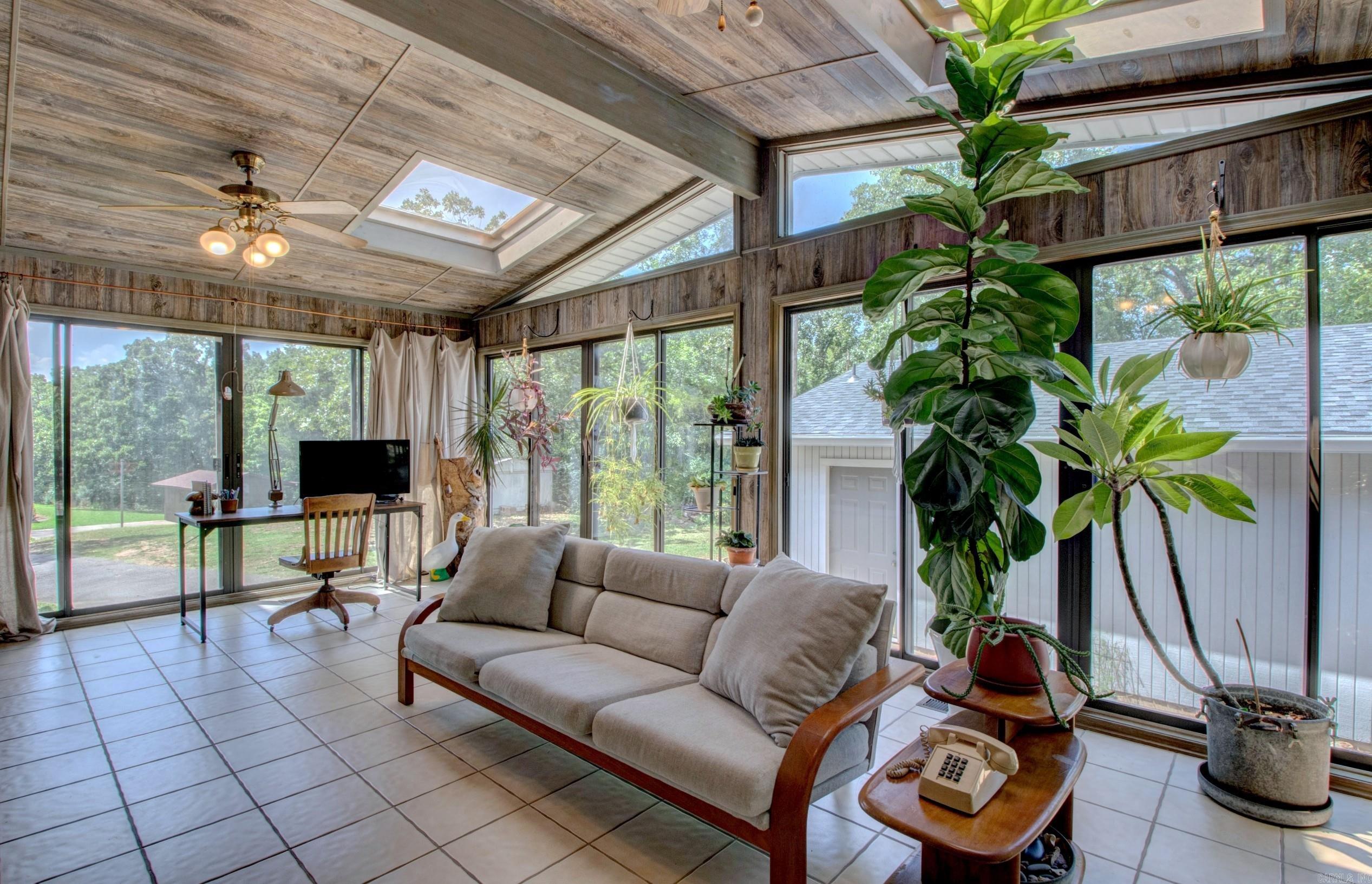 ROBBINS - Residential