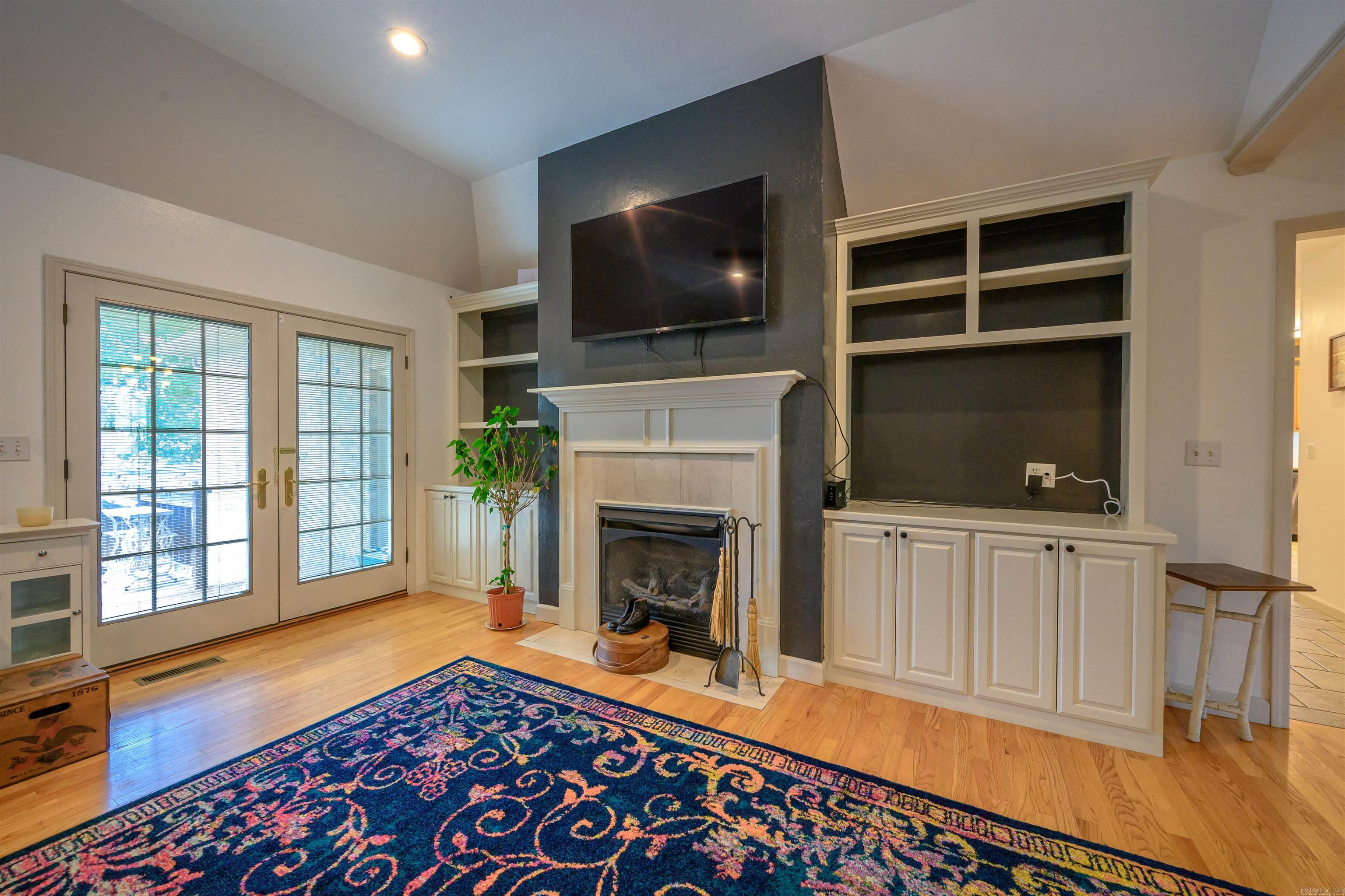 HIGHLAND WOODS - Residential