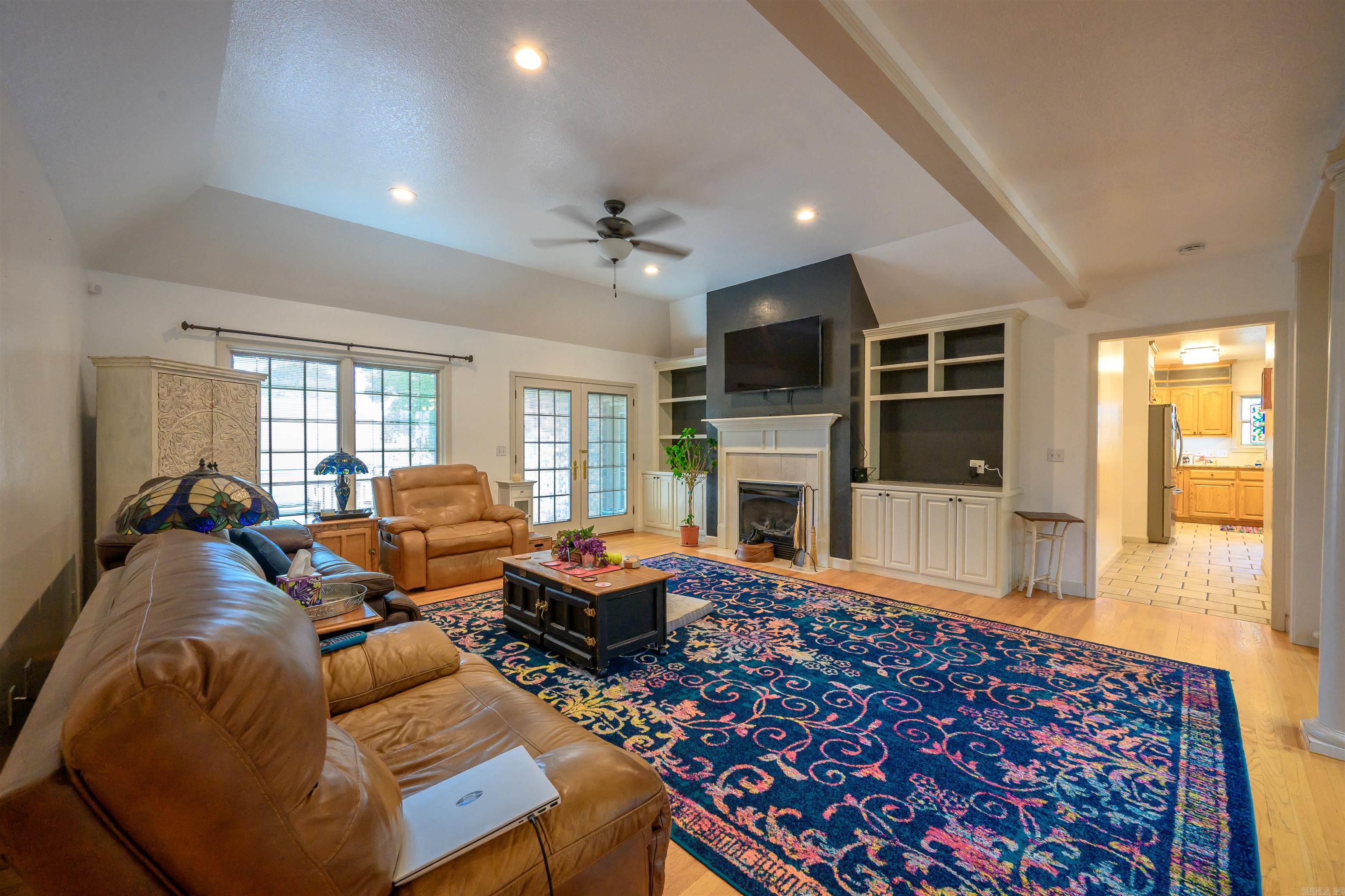 HIGHLAND WOODS - Residential