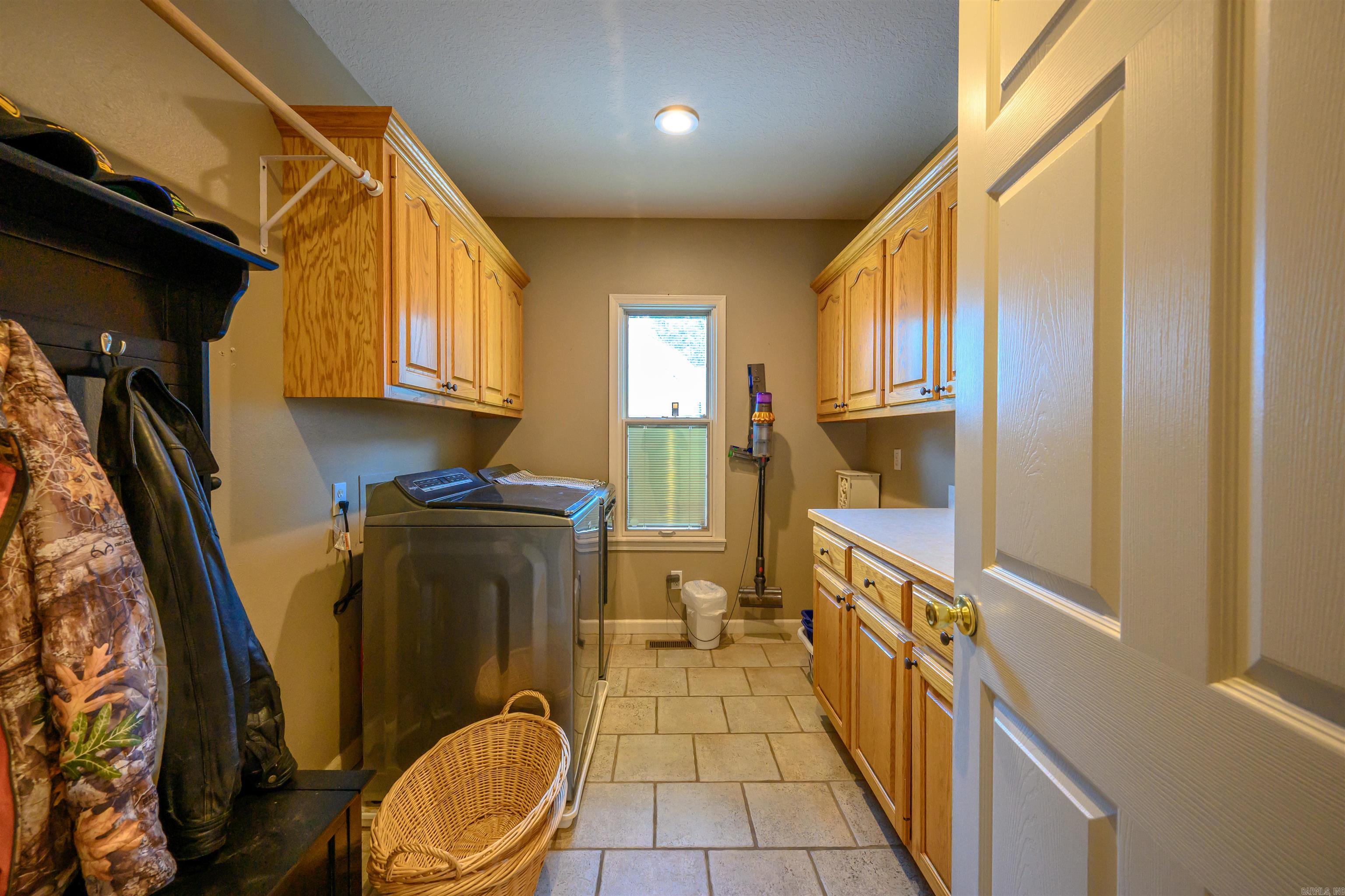 HIGHLAND WOODS - Residential