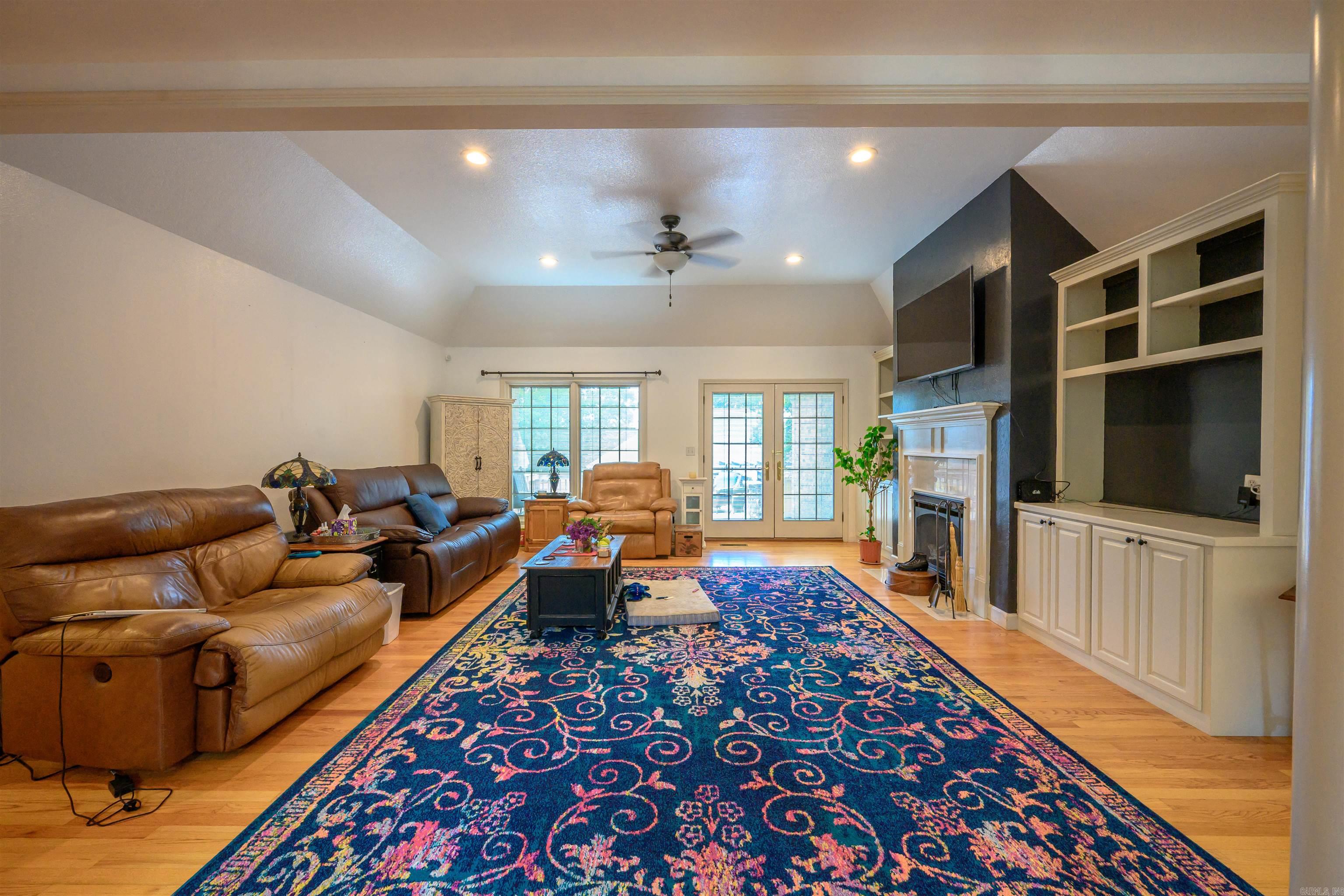 HIGHLAND WOODS - Residential