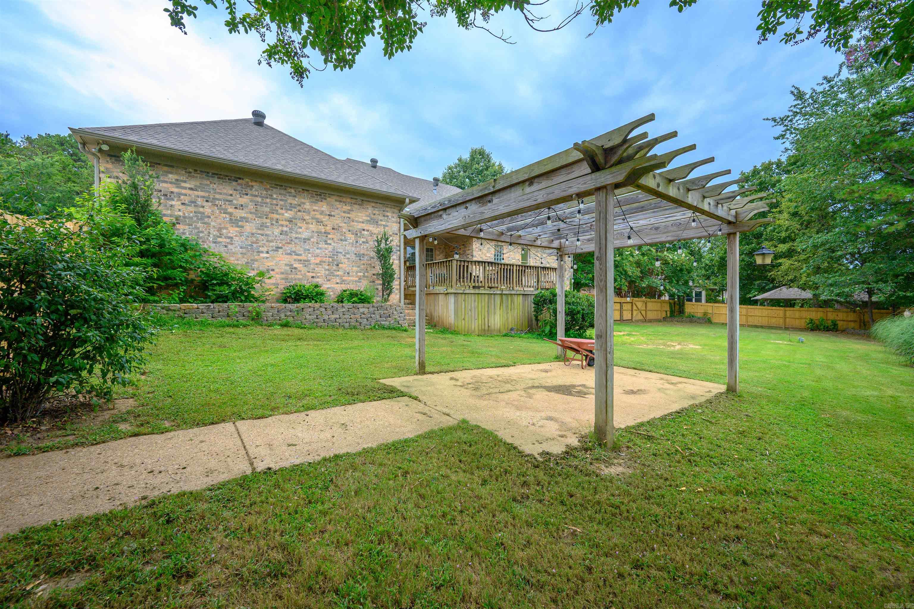 HIGHLAND WOODS - Residential