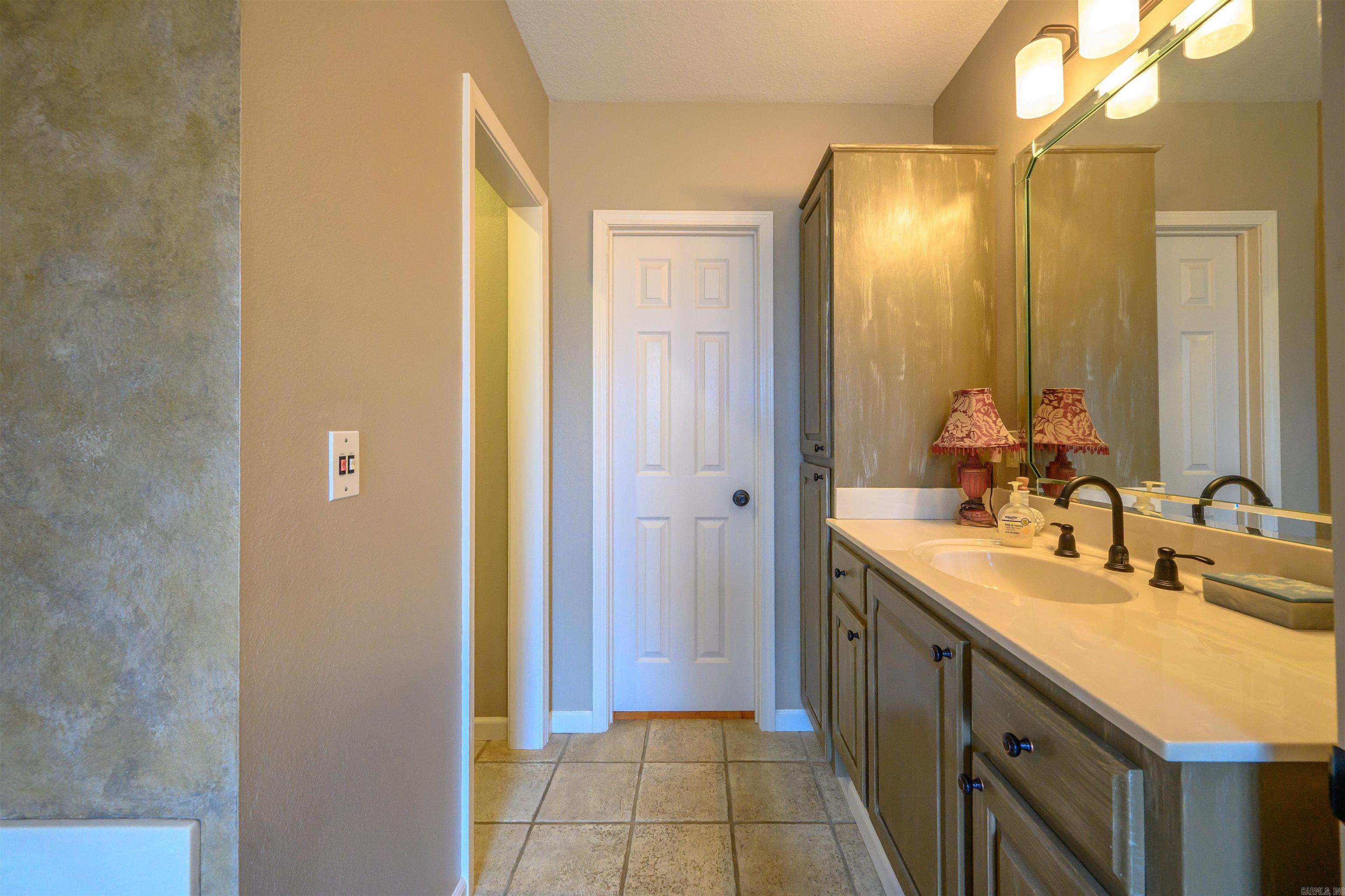 HIGHLAND WOODS - Residential