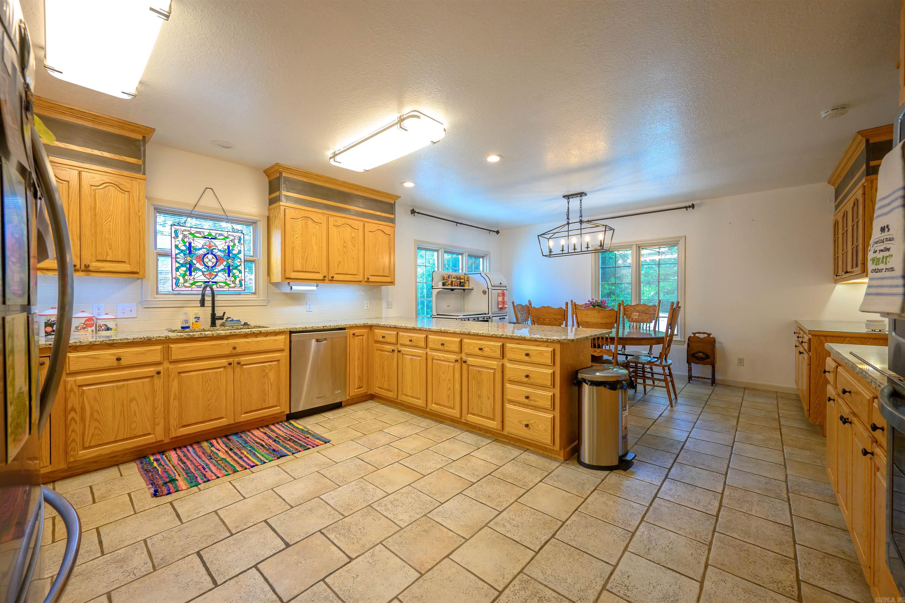 HIGHLAND WOODS - Residential