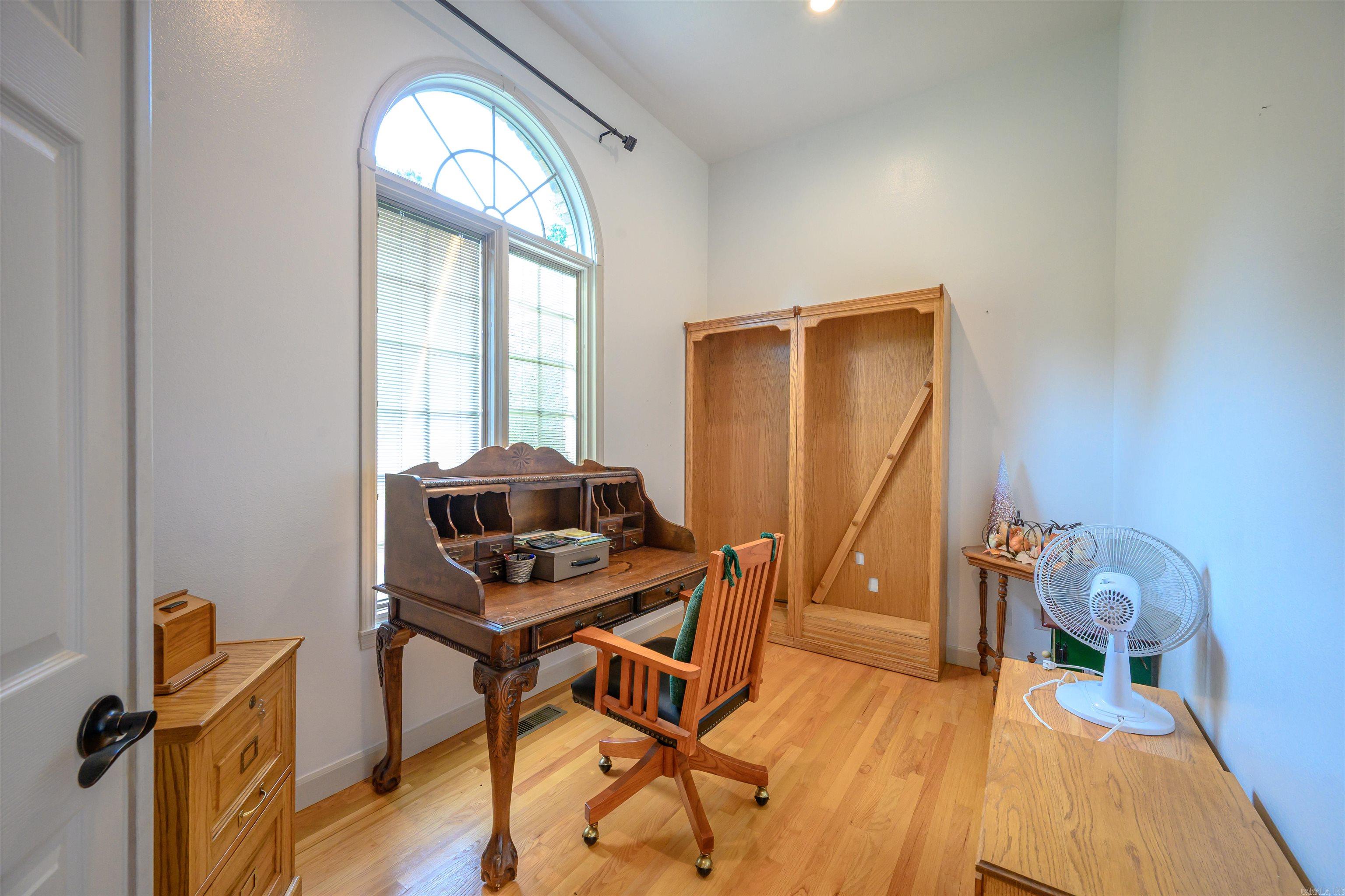 HIGHLAND WOODS - Residential