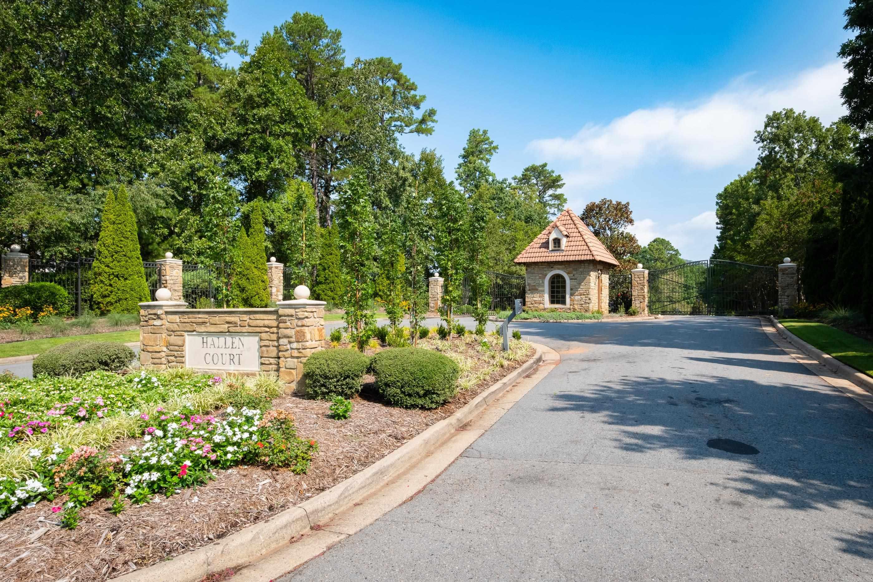 CHENAL VALLEY HALLEN COURT - Residential