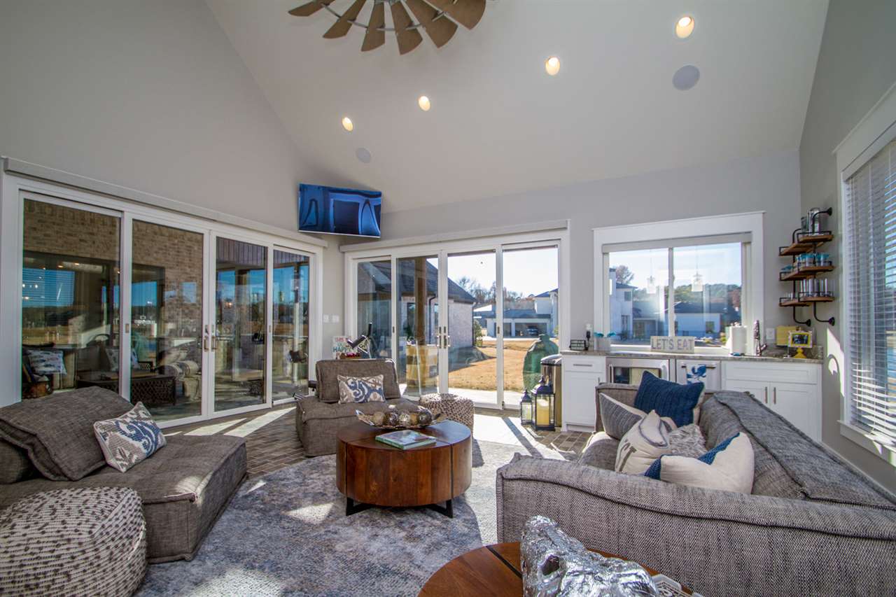 WEST LAKE VILLAGE - Residential
