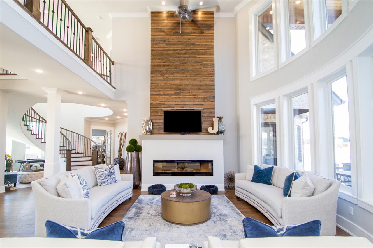 WEST LAKE VILLAGE - Residential
