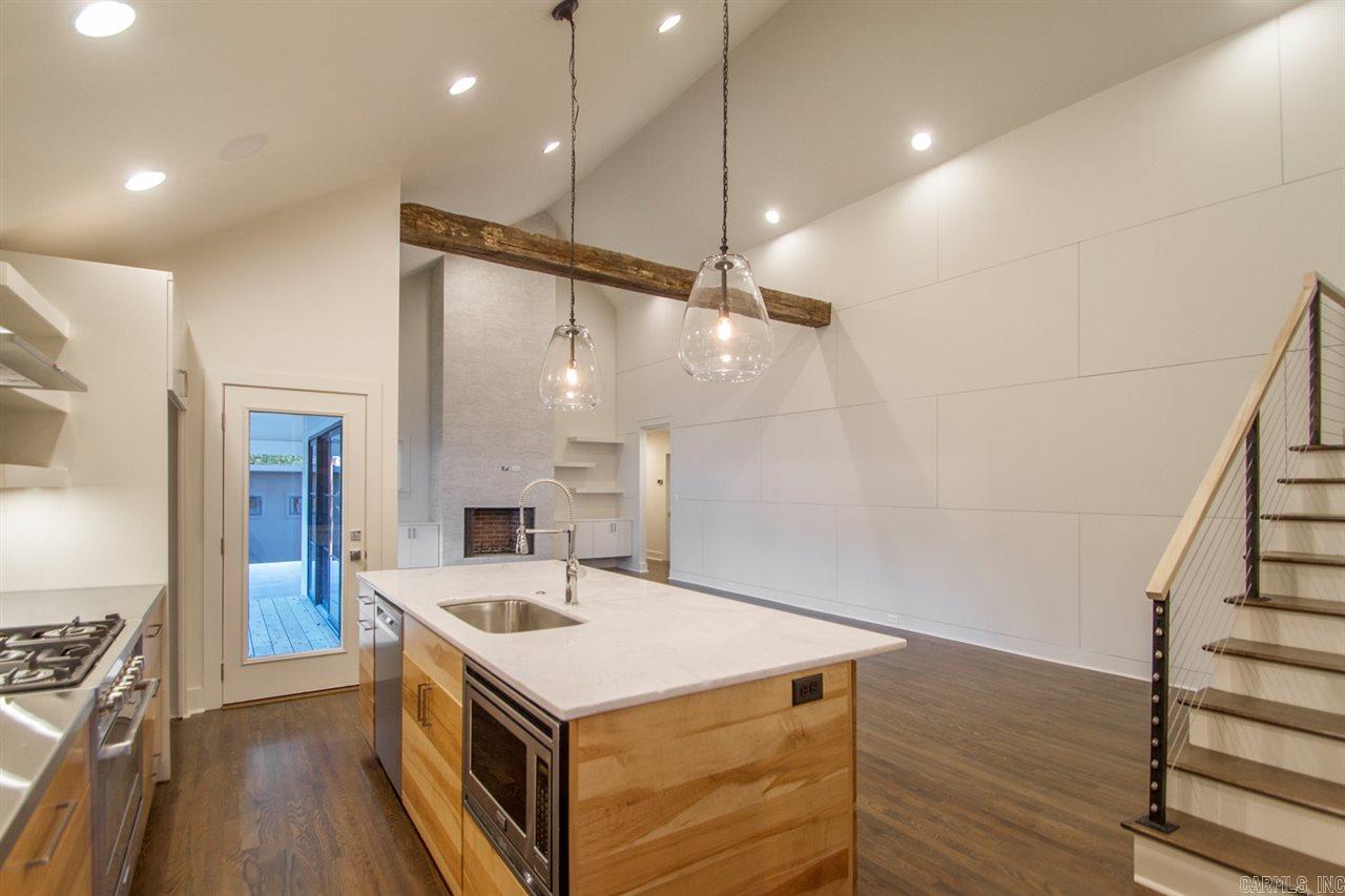 CAMMACK WOODS - Residential