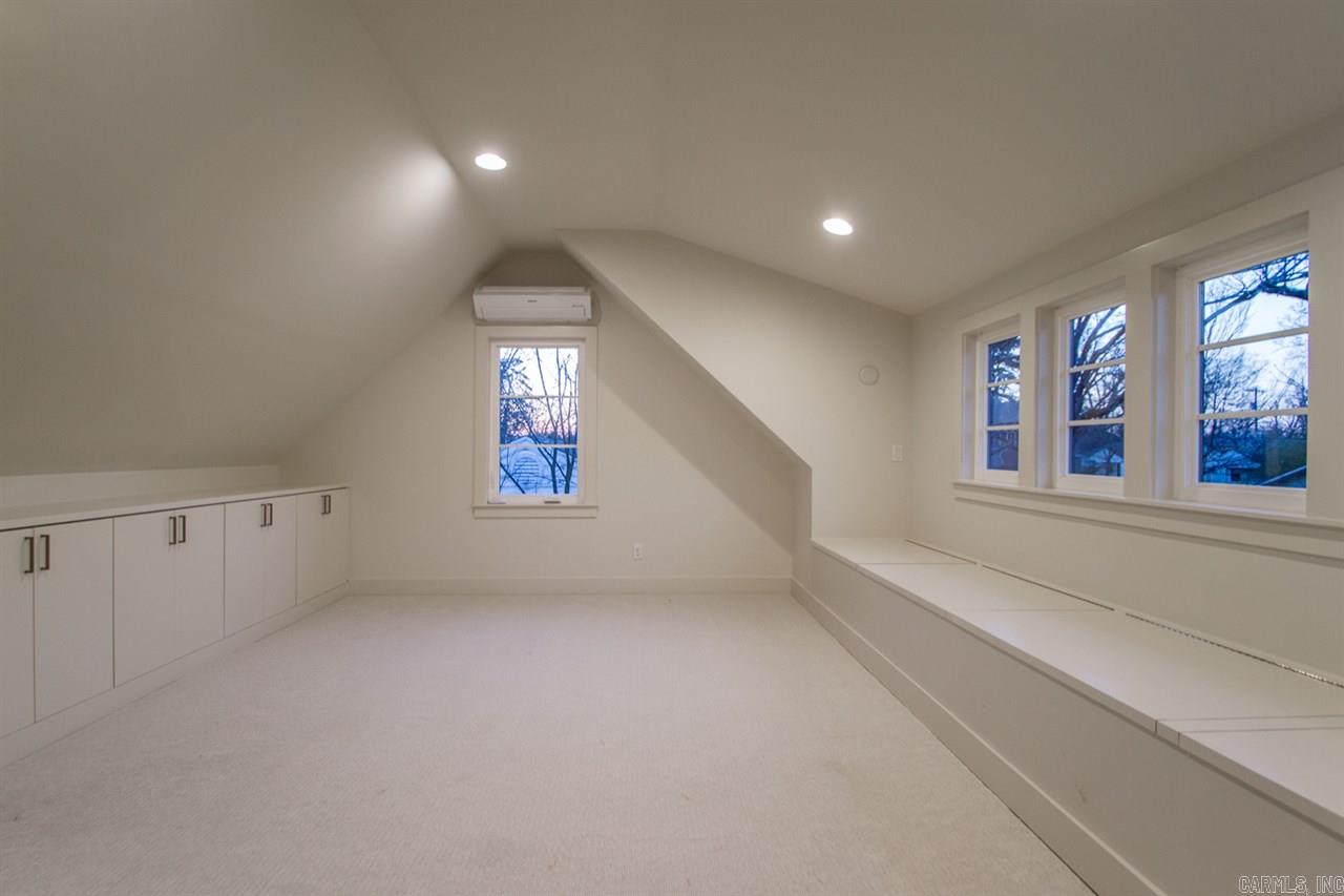 CAMMACK WOODS - Residential