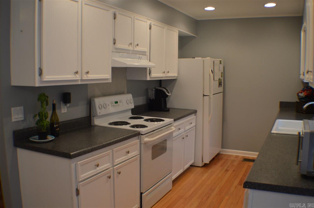 INDIAN HILLS - Residential