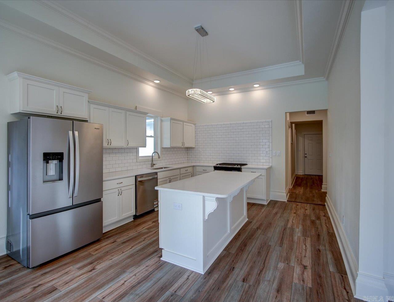 WEST END HIGHLAND - Residential