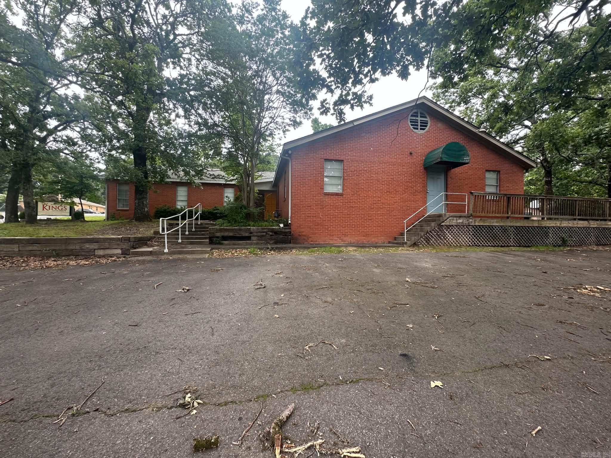 Bellevue L1 - Commercial Sale