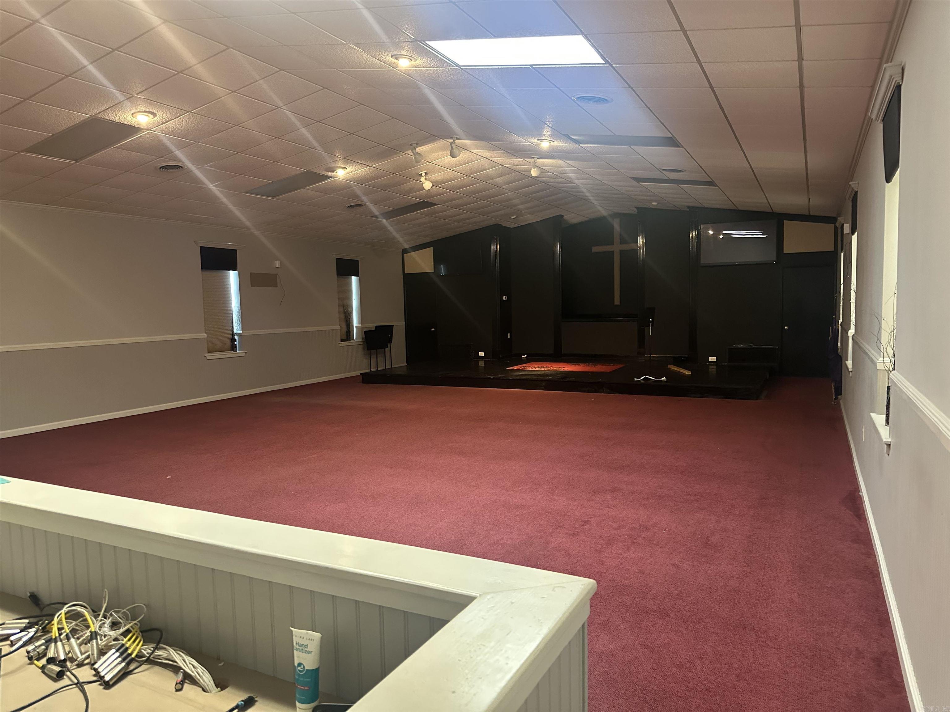 Bellevue L1 - Commercial Sale