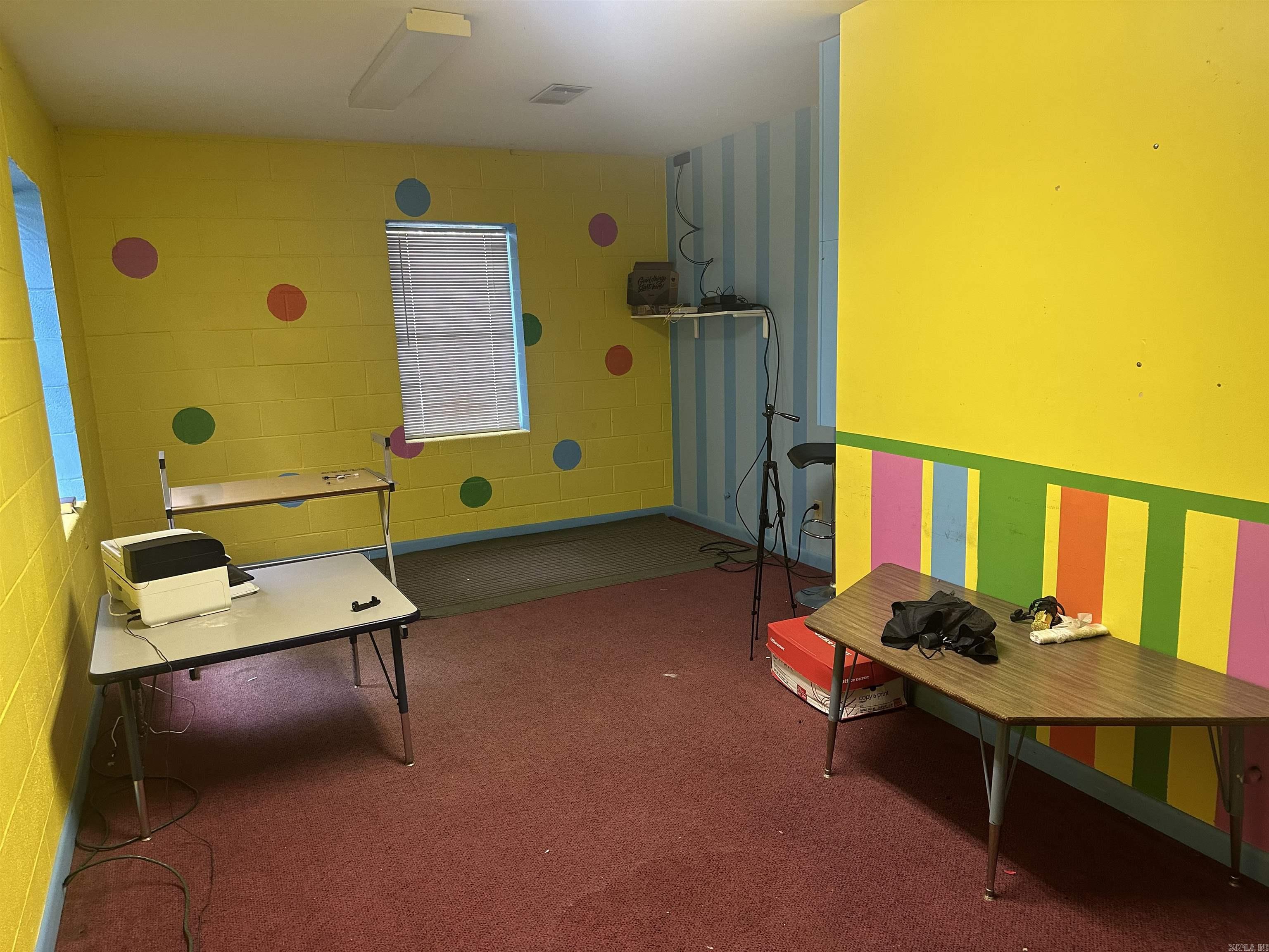 Bellevue L1 - Commercial Sale