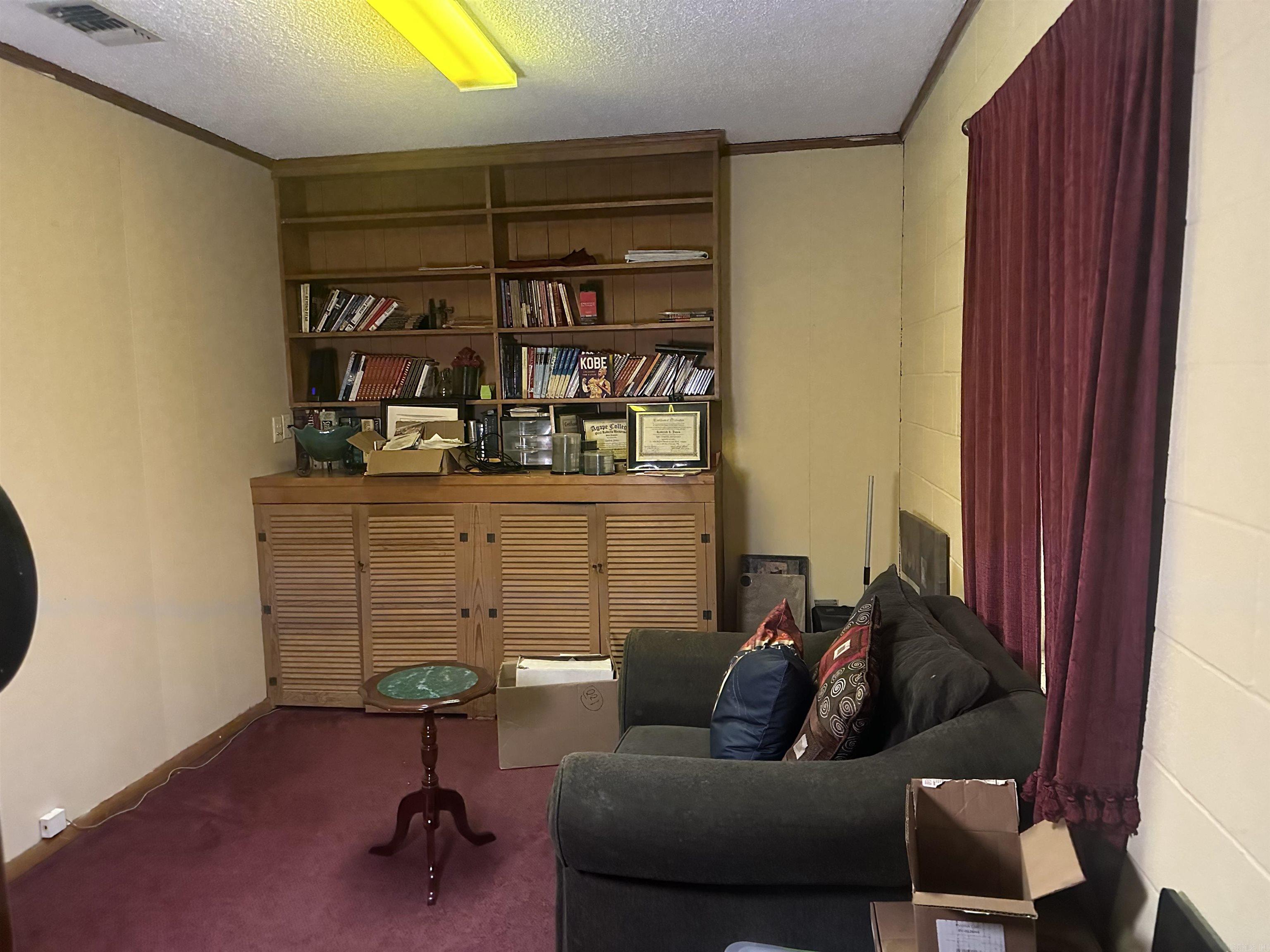Bellevue L1 - Commercial Sale