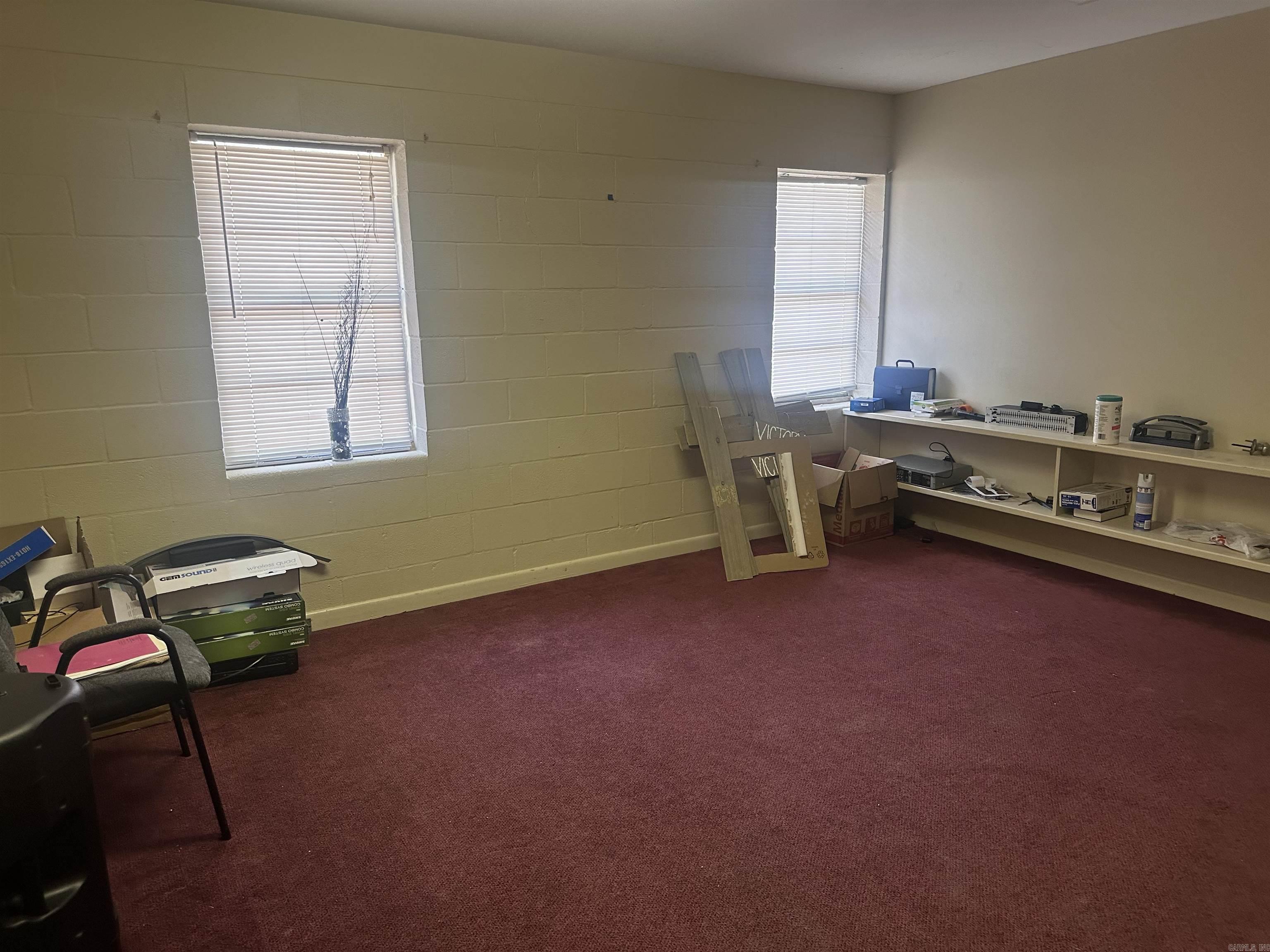 Bellevue L1 - Commercial Sale