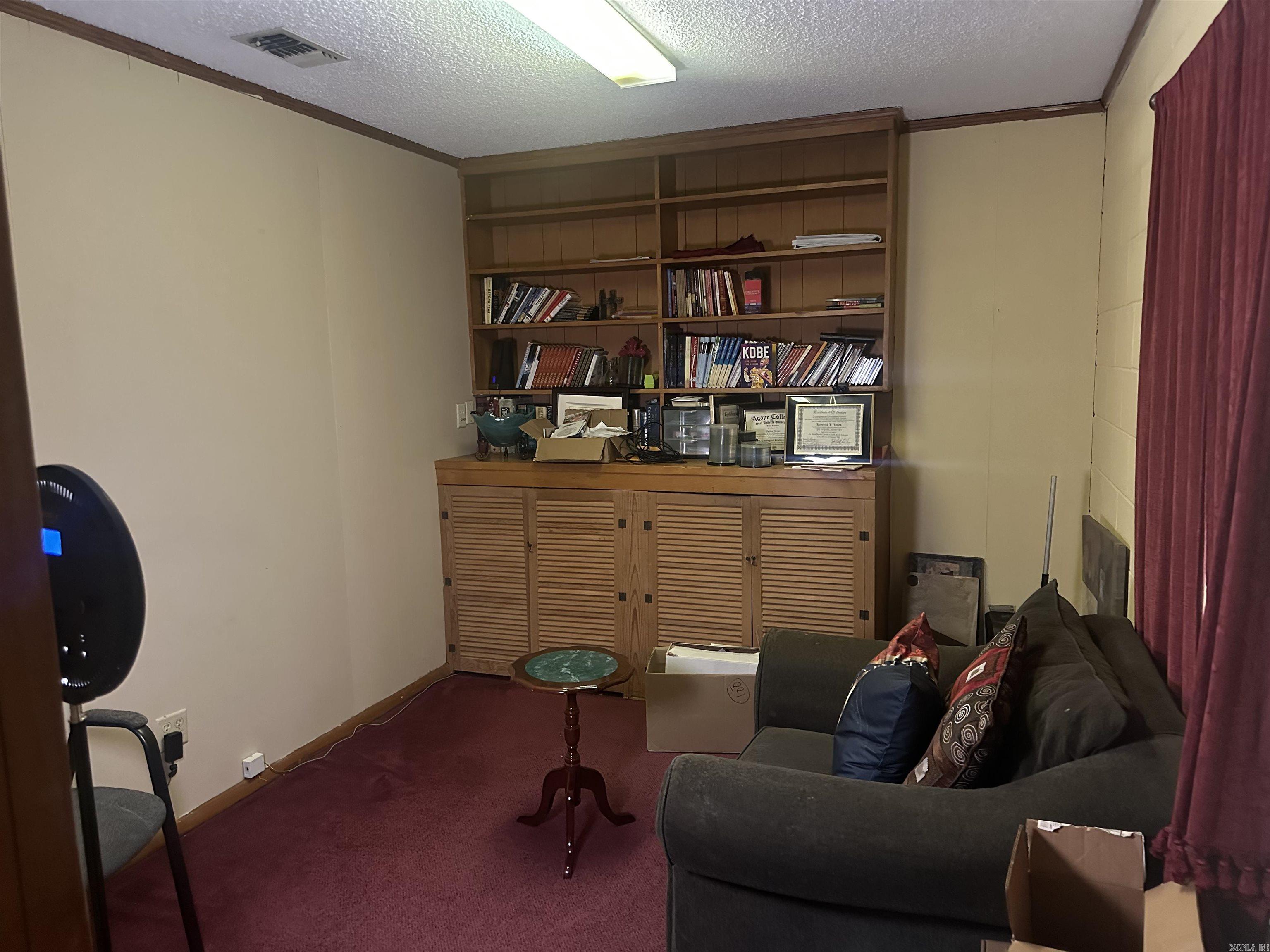Bellevue L1 - Commercial Sale