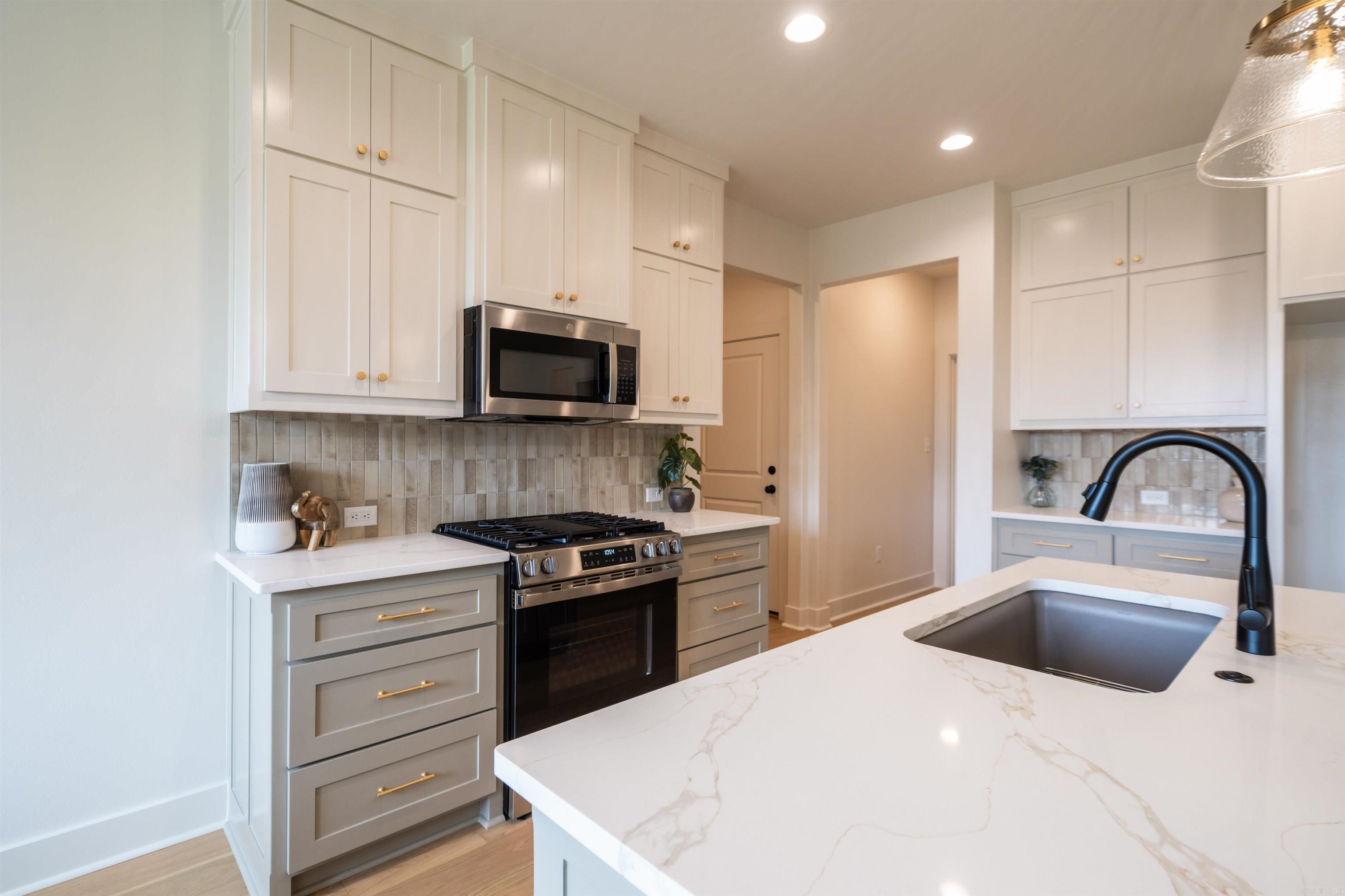 RIDGEVIEW - Residential