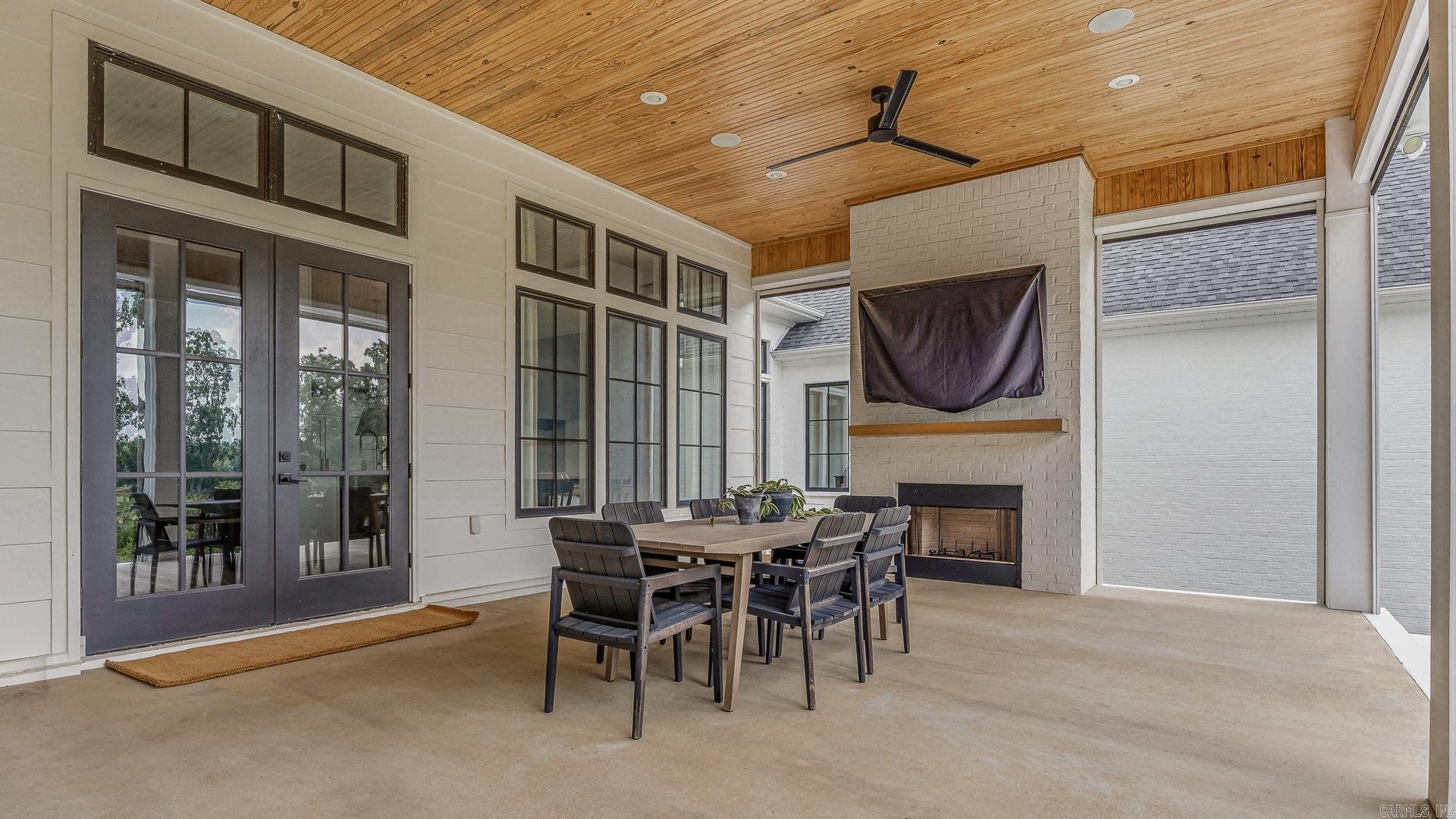 THE WOODLANDS AT TERRA HILLS - Residential