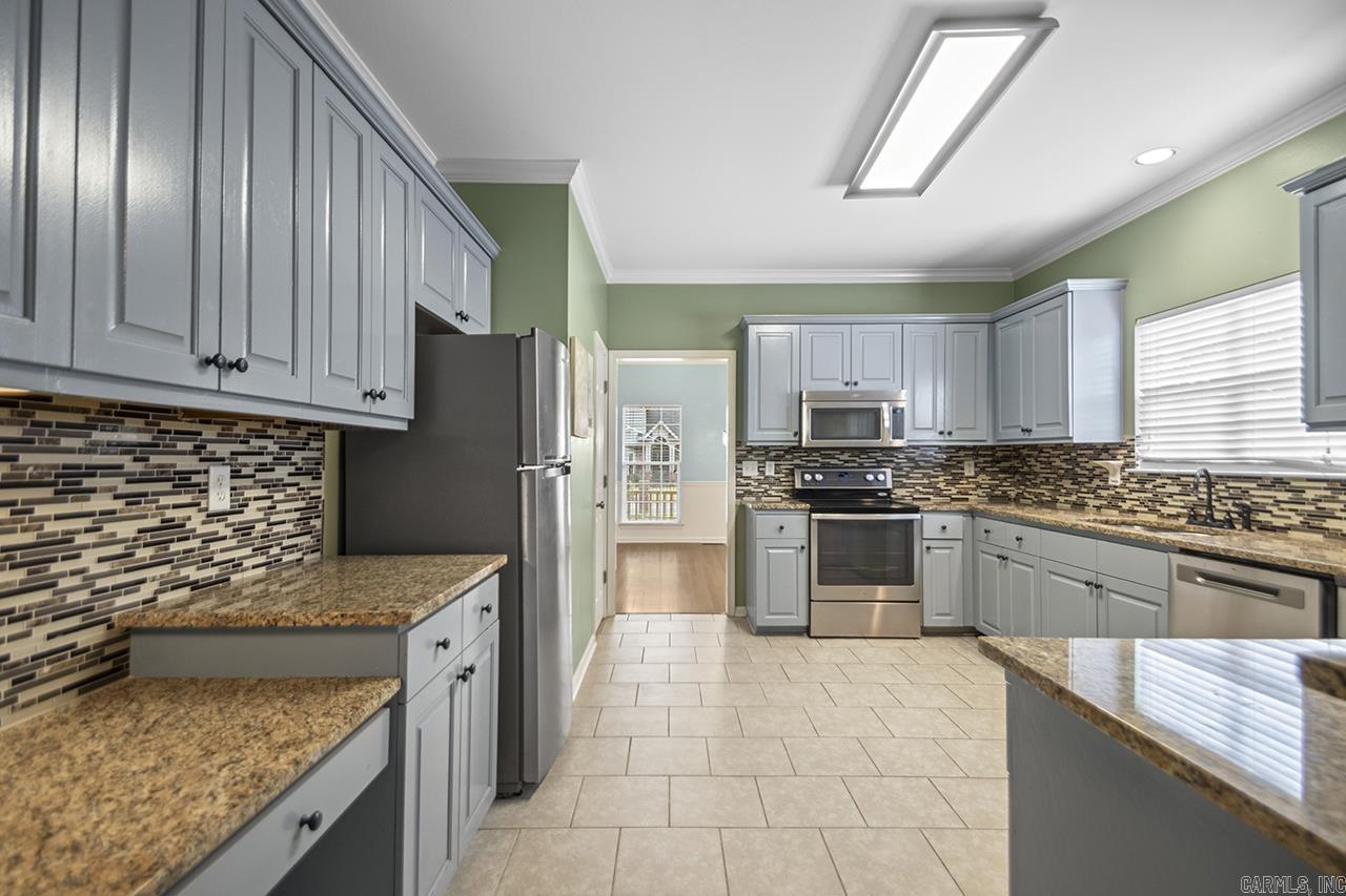 RIVER OAKS POINTE - Residential