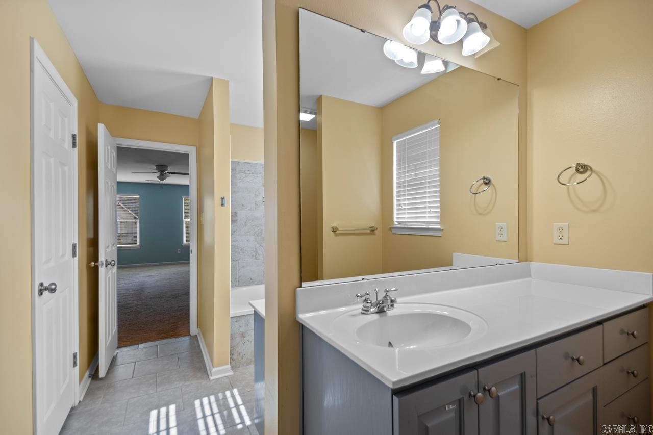 RIVER OAKS POINTE - Residential