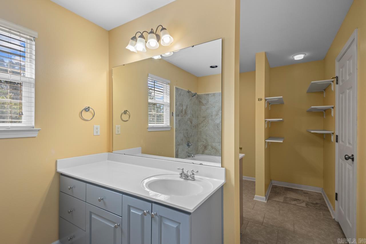 RIVER OAKS POINTE - Residential