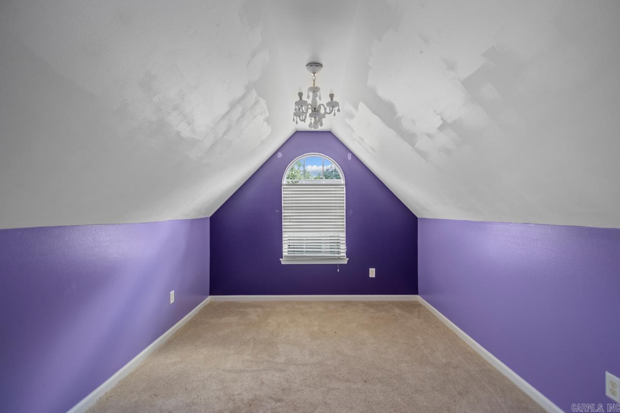 RIVER OAKS POINTE - Residential