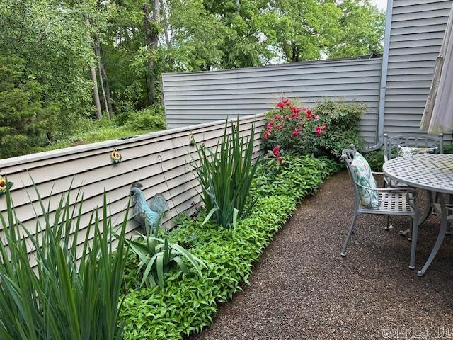 LAKEWOOD HILLS CONDO - Residential