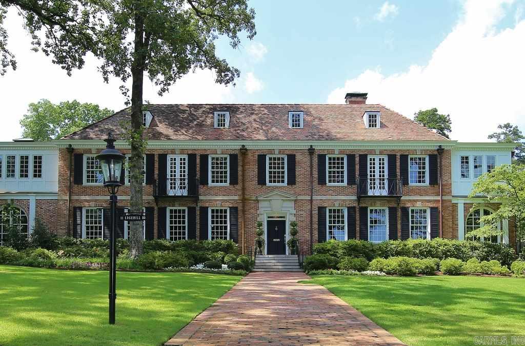 World Class Home on estate lot in Edgehill.  The epitome of fine living in the Heights.  Totally renovated with attention to every detail along with the highest quality of craftsmanship.  Beautiful 1929’ Georgian enhanced with the most magnificent modern day amenities.  Fabulous open entertaining spaces, the ultimate chefs kitchen, formal living and stunning dining along with inviting family room. Luxurious master bedroom suites. Beautiful gardens and spectacular outdoor living with pool.