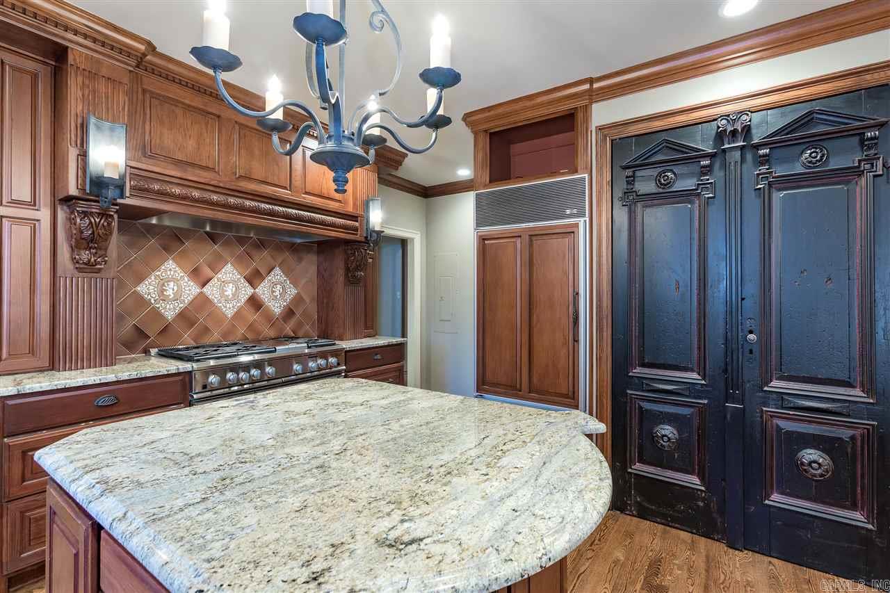 CHENAL VALLEY CHENAL CIRCLE - Residential