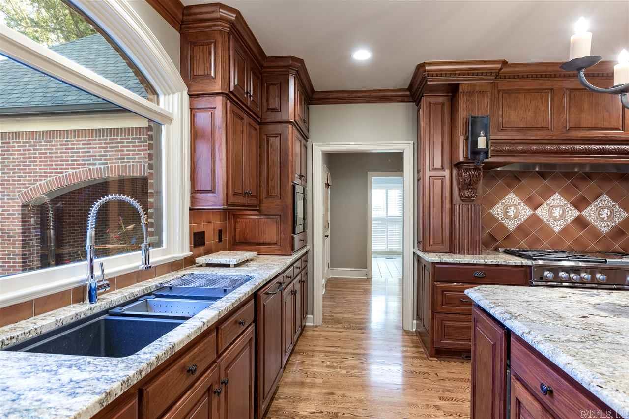 CHENAL VALLEY CHENAL CIRCLE - Residential