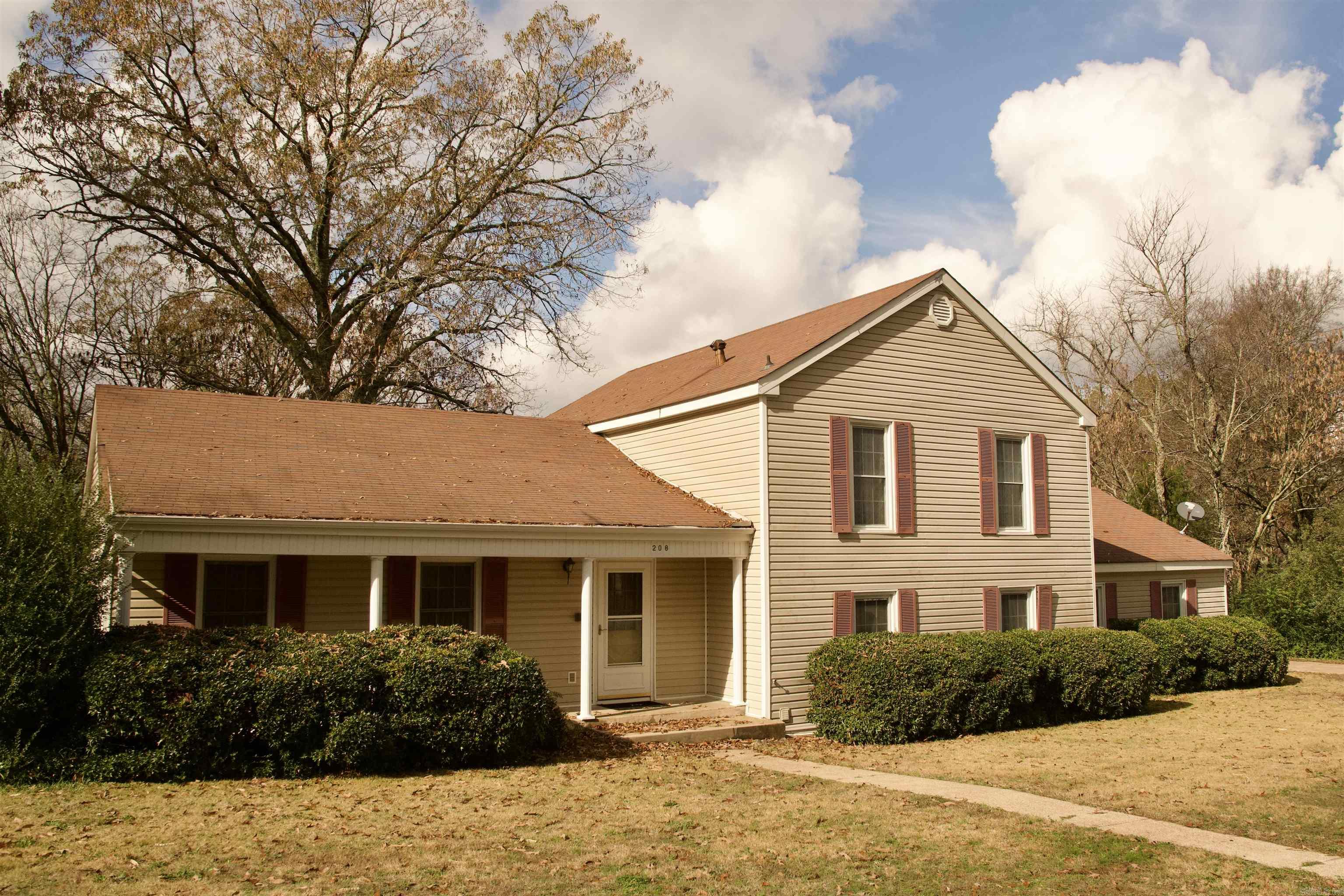 If you’re waiting for interest rates to drop before buying a home… you may end up missing out. Industry experts expect home sales to jump by 14% in 2026, which almost always means prices will rise too. The smart buyers are the ones who buy at today’s prices and refinance when rates fall—they’re the ones who come out ahead. Which brings me to an unbeatable opportunity: 208 Ridge One Circle in beautiful Hot Springs, AR. This spacious 4-bedroom, 3-bath tri-level home offers 2,536 sq ft of living space. It’s move-in ready, but priced below market value so you can update it to your liking and build instant equity. Inside, you’ll find an eat-in kitchen, formal dining room, laundry room, plus both a living area and a cozy den with a fireplace. With just one visit, you’ll see how much potential this home has. The neighborhood is fantastic—quiet, well-kept, with underground utilities and only 6 minutes to downtown Hot Springs restaurants, bars, and shopping. If you’ve been waiting for the right moment, this is it. Come take a look and see why 208 Ridge One Circle could be the smartest move you make for your family’s future.