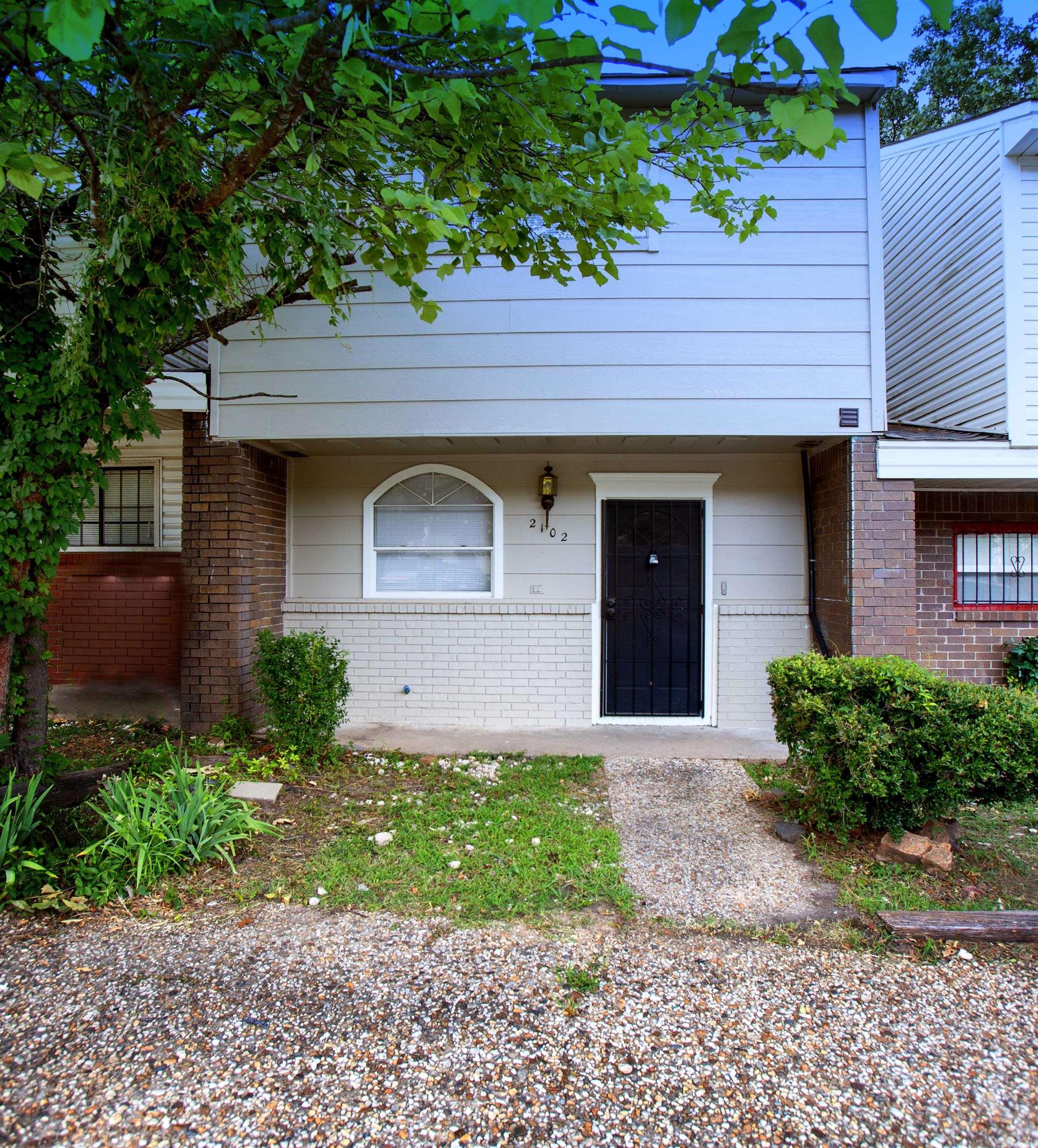 PIKE PLAZA HEIGHTS - Residential