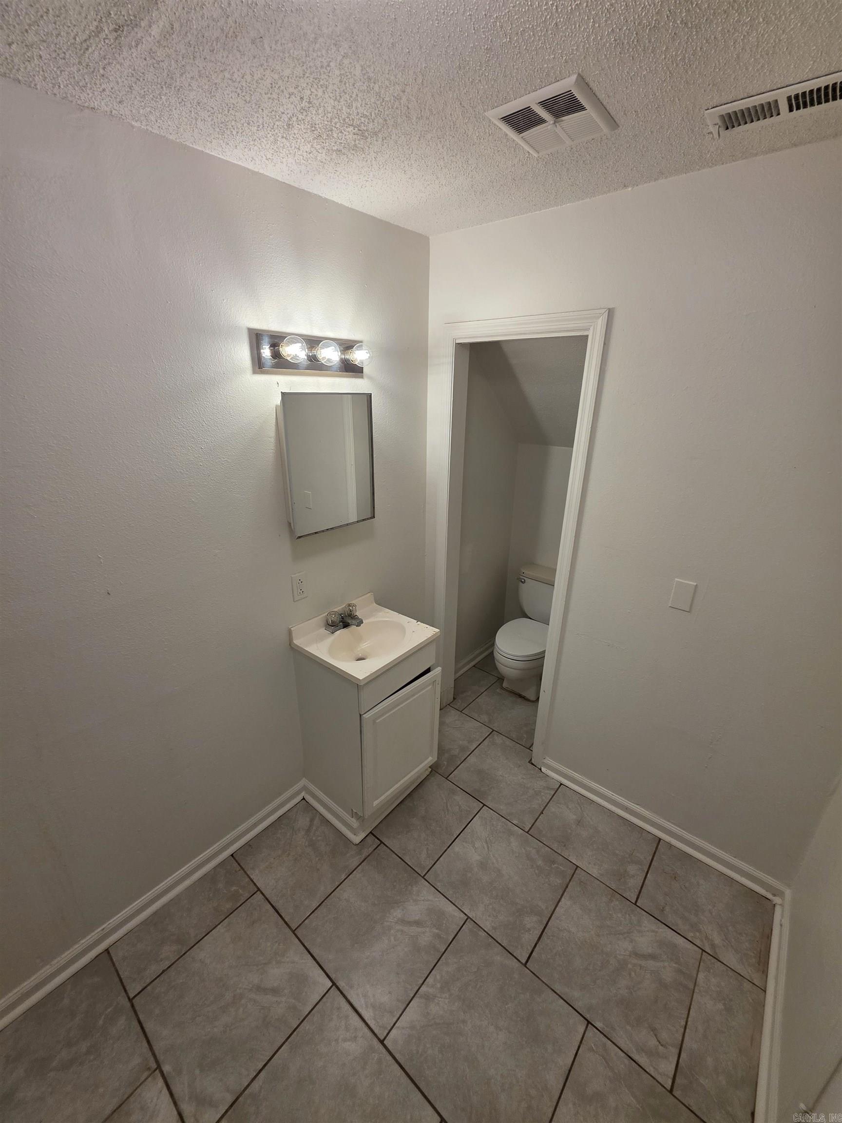 Mc Clellan - Residential Lease