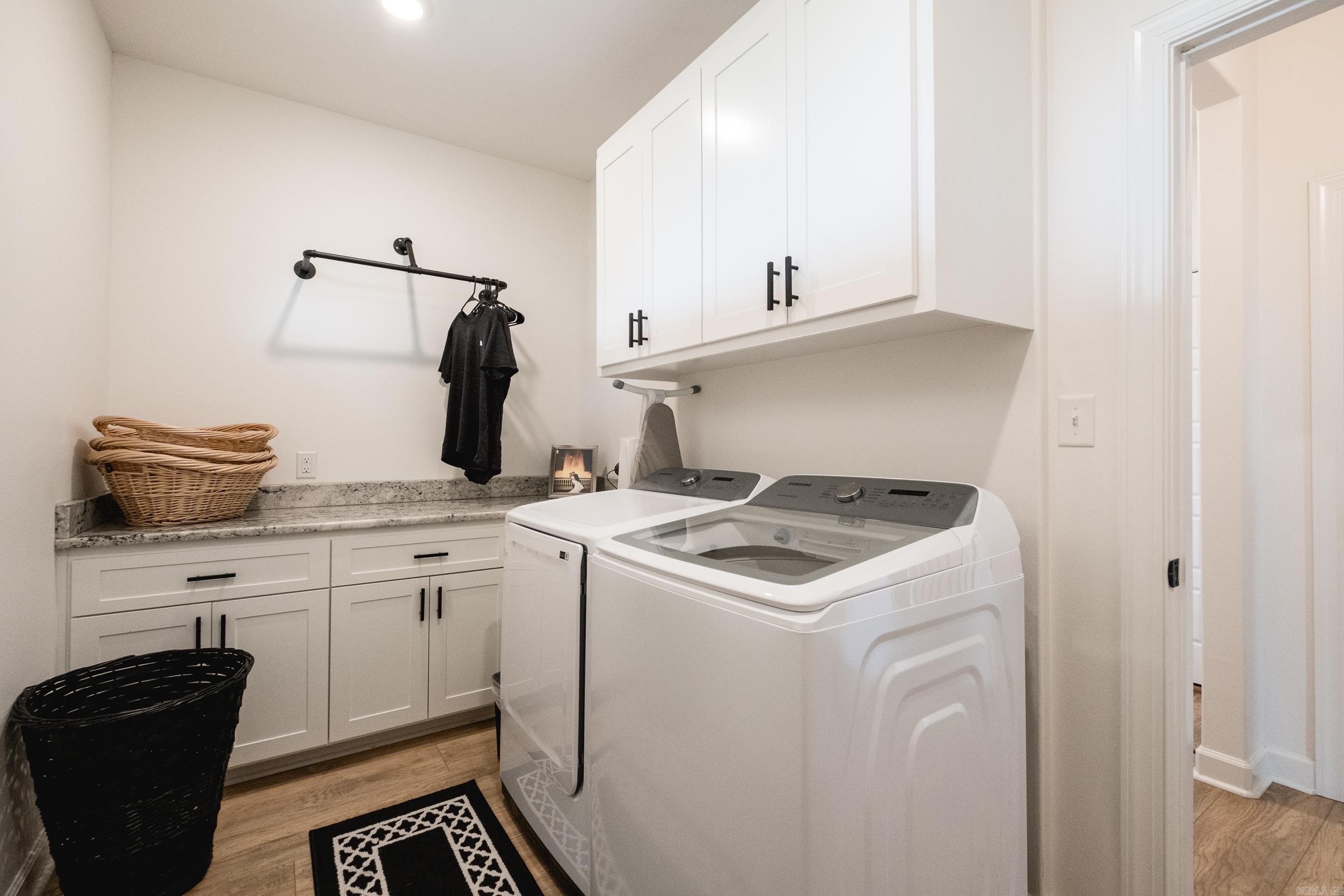 MOUNTAIN CREST ESTATES - Residential