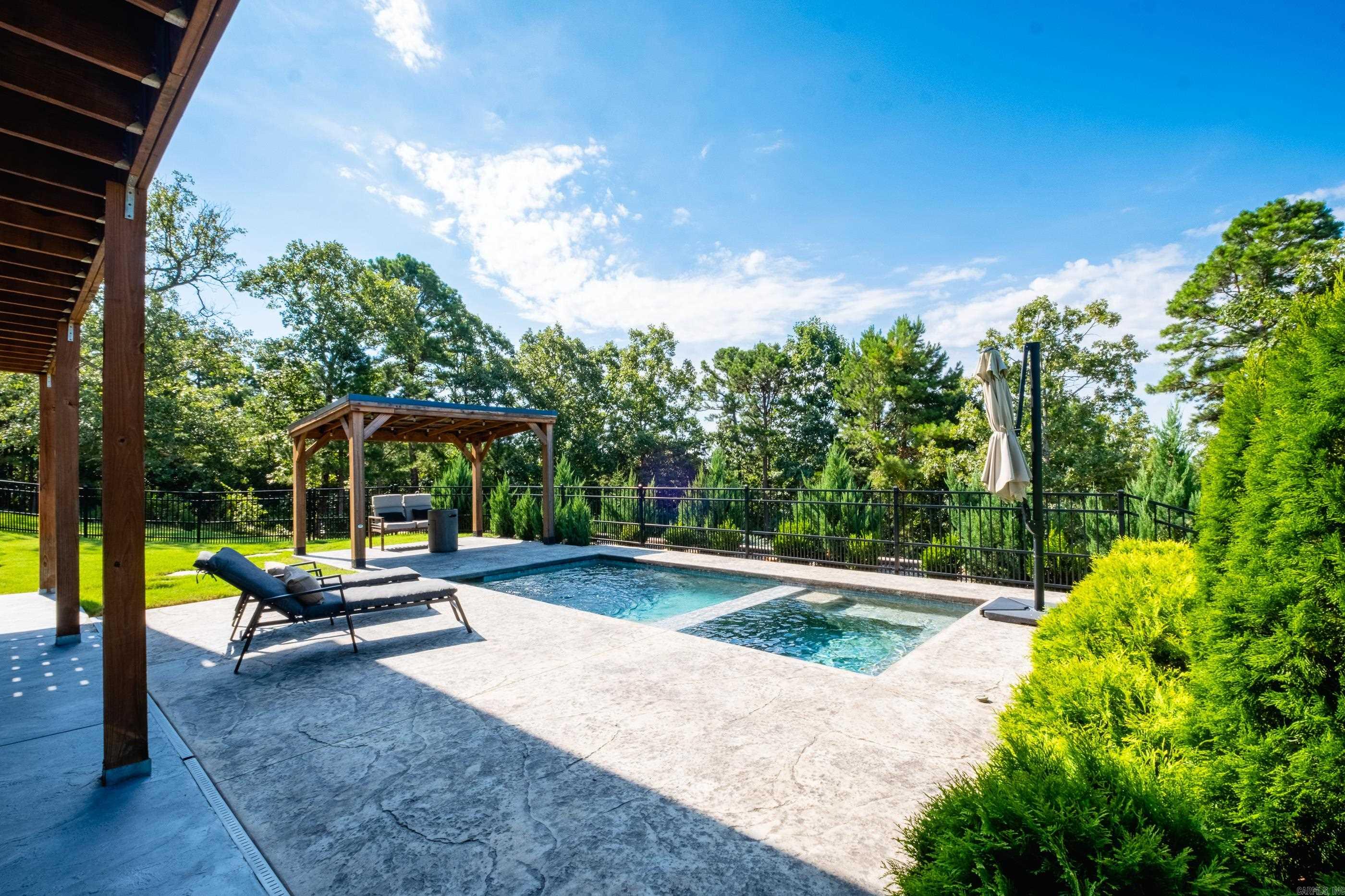 MOUNTAIN CREST ESTATES - Residential