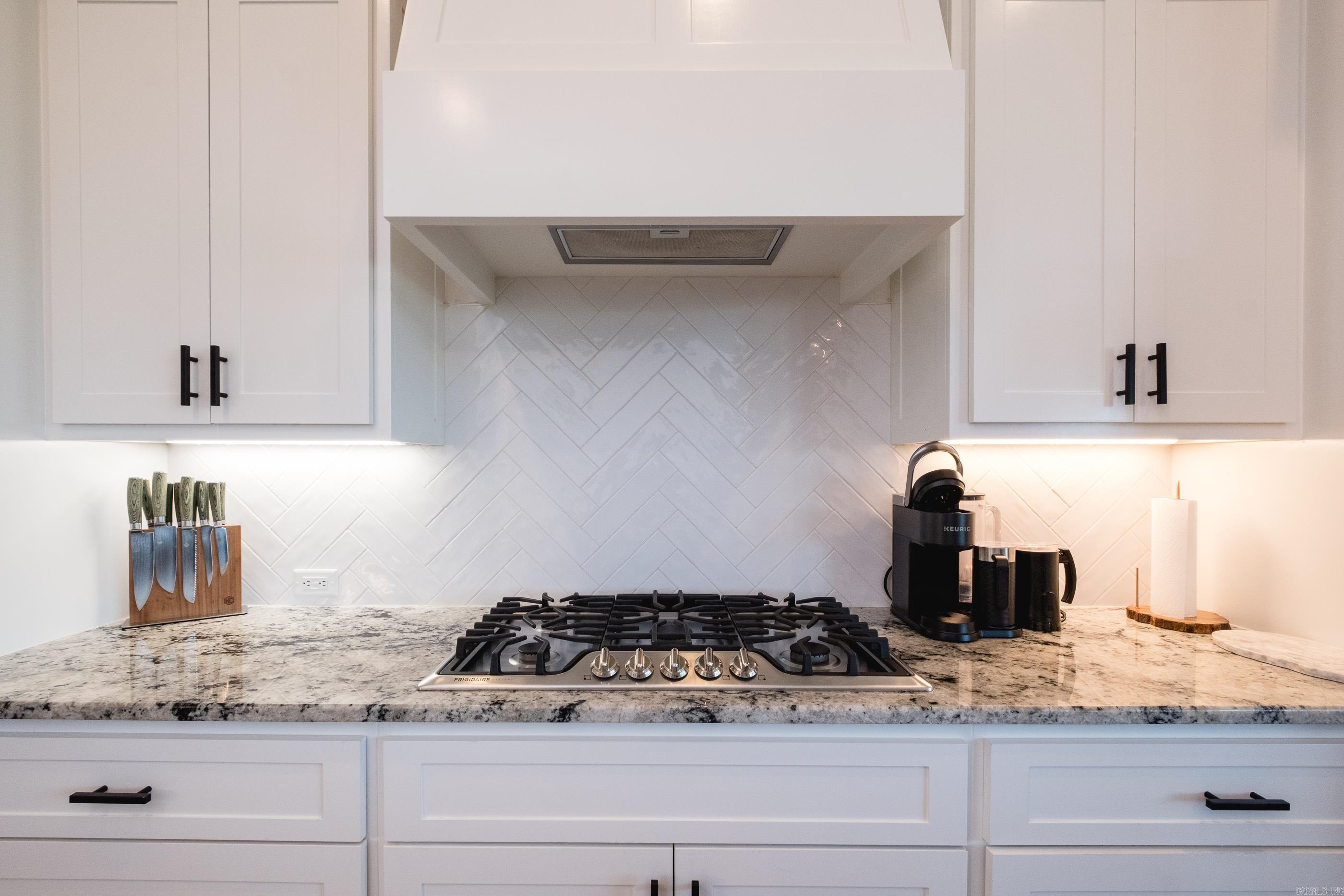 MOUNTAIN CREST ESTATES - Residential