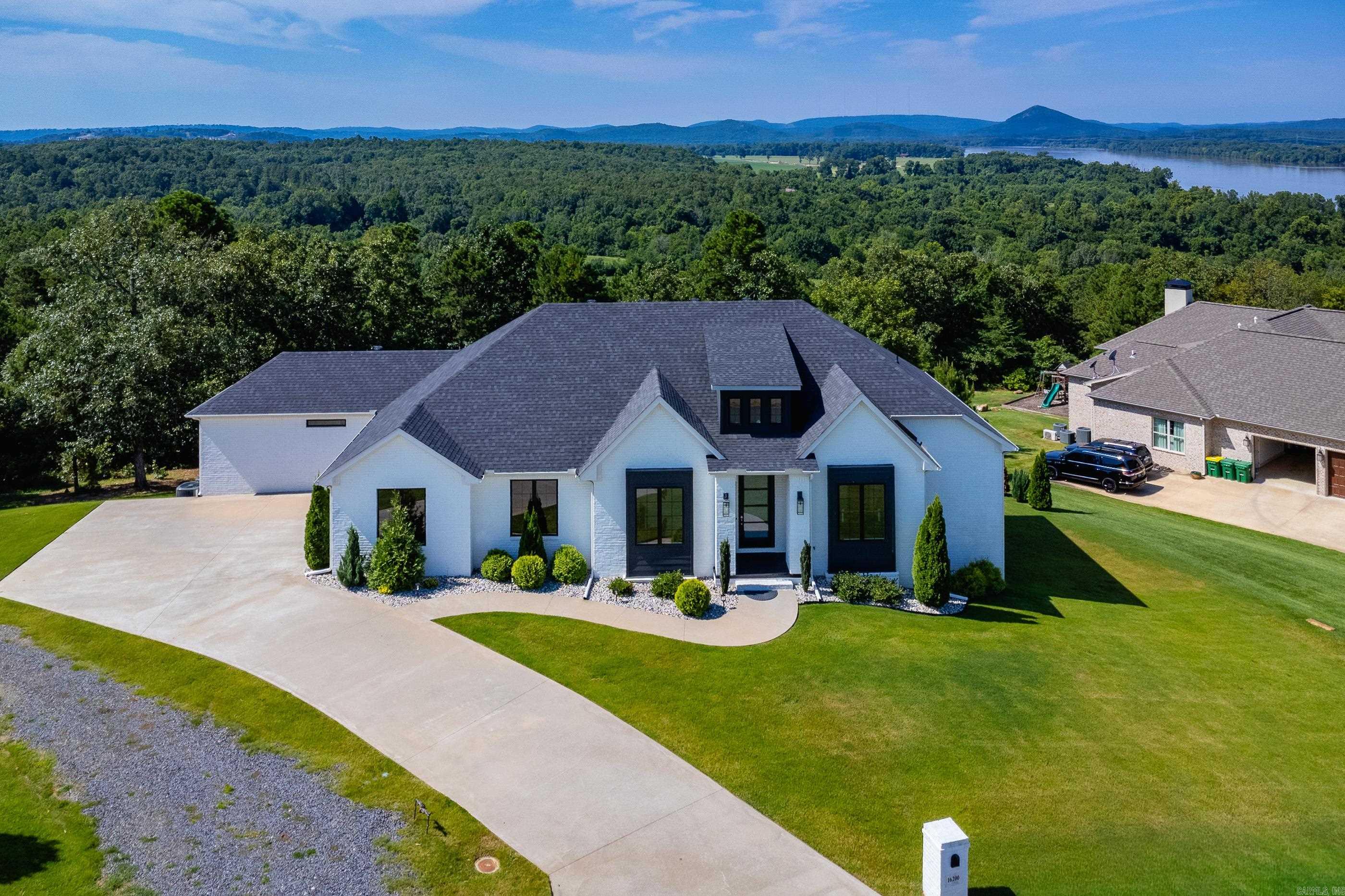 MOUNTAIN CREST ESTATES - Residential
