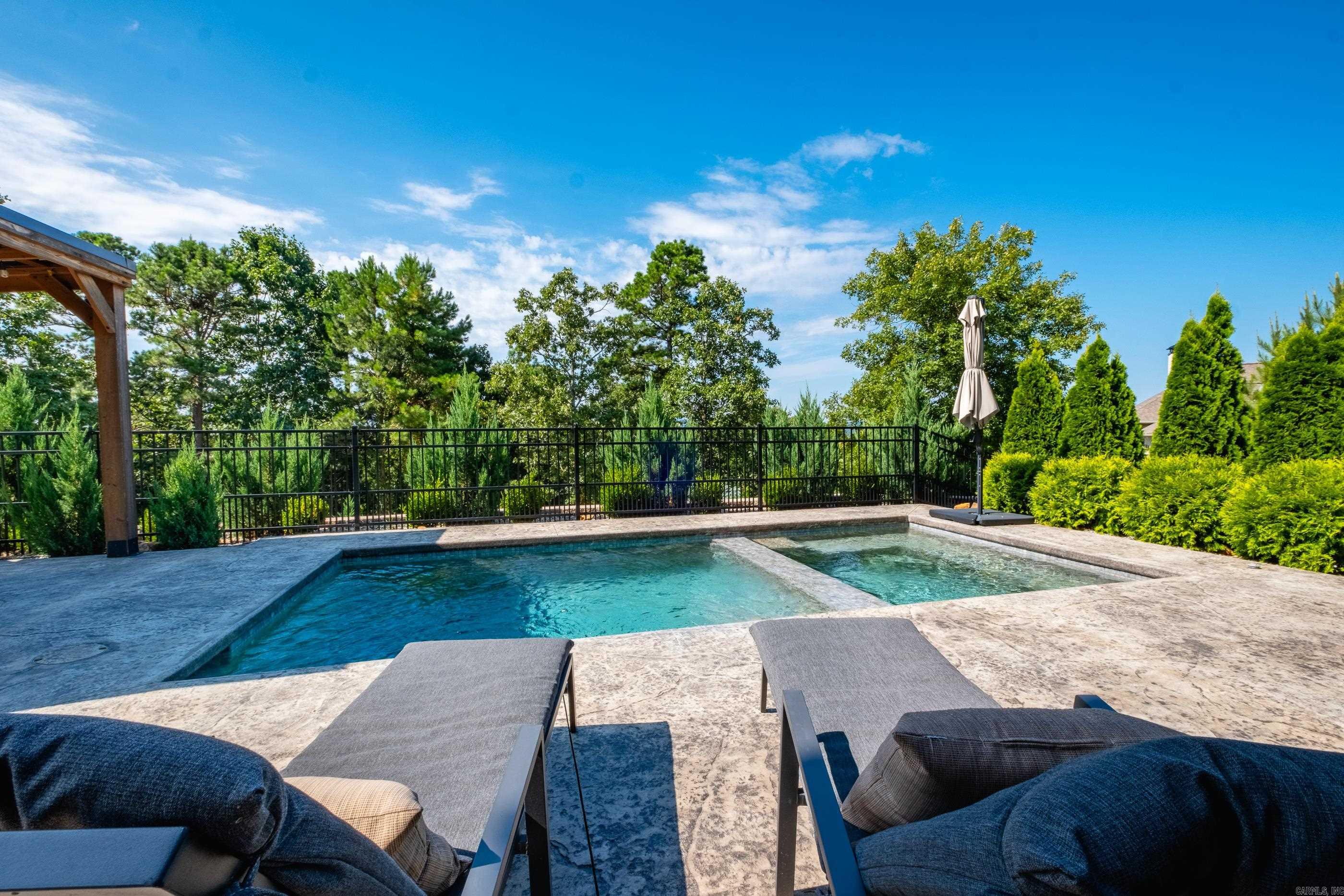 MOUNTAIN CREST ESTATES - Residential