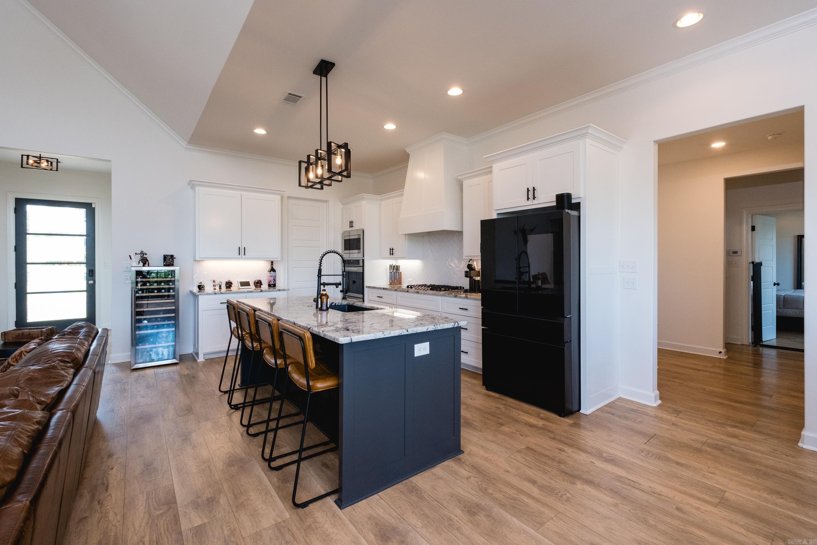 MOUNTAIN CREST ESTATES - Residential