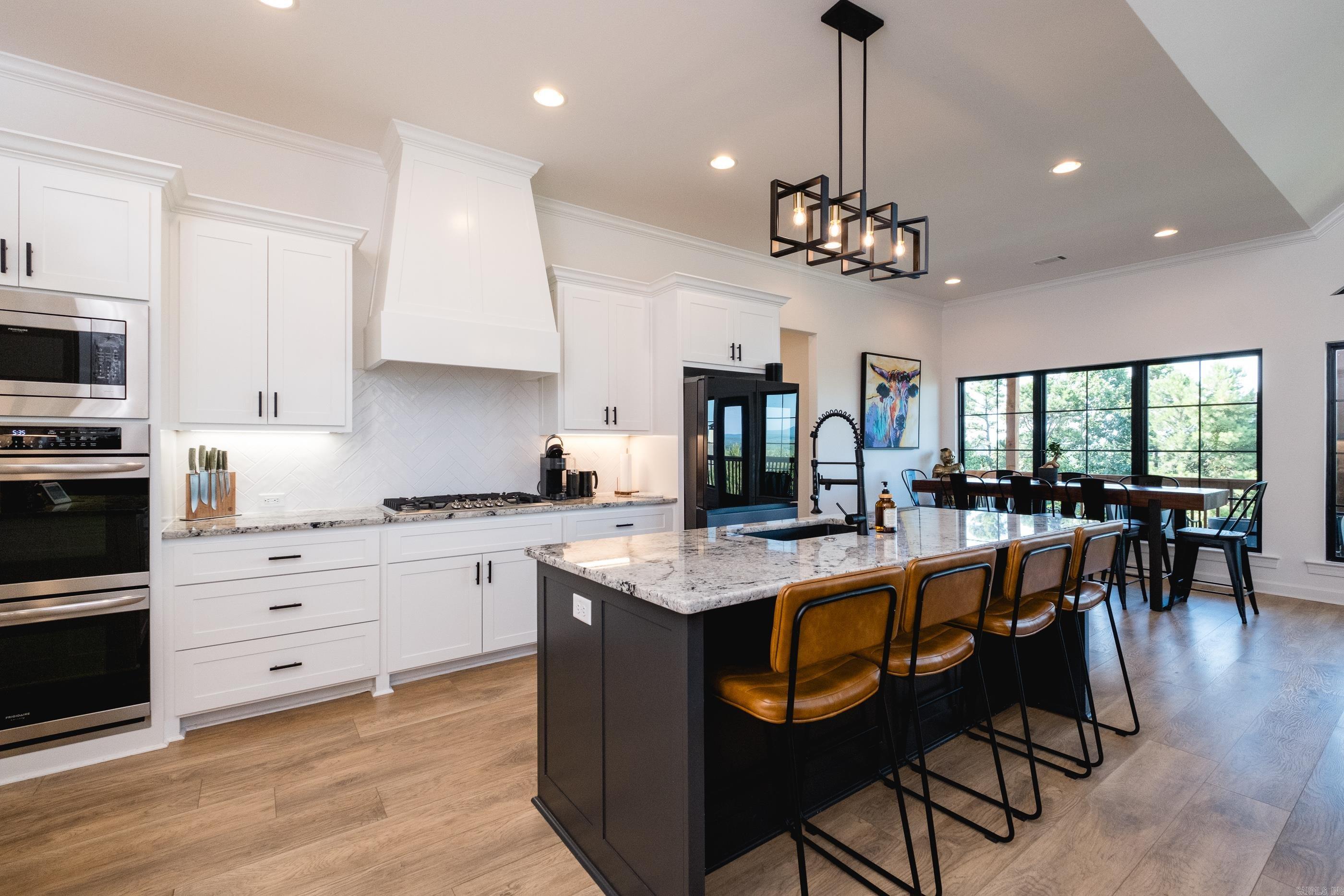 MOUNTAIN CREST ESTATES - Residential